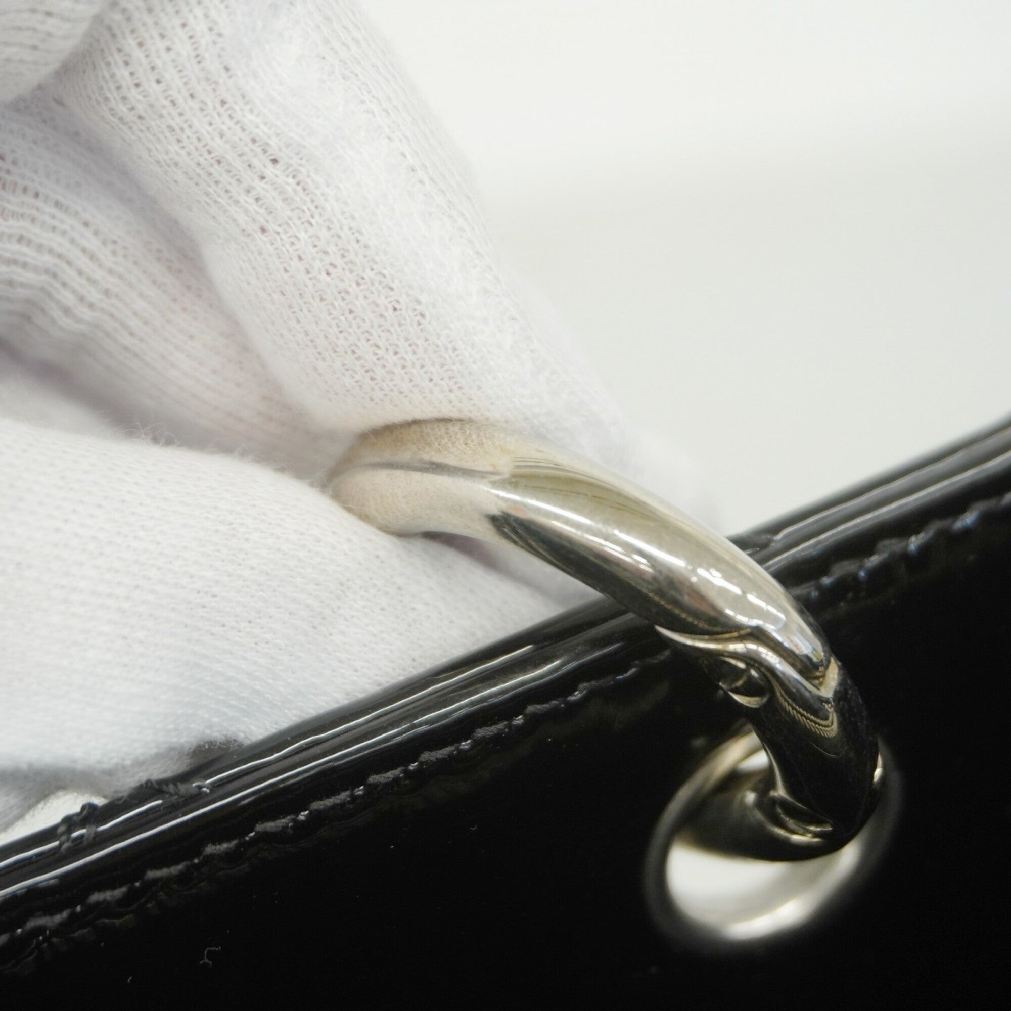 Chanel Black Patent Leather Tote Bag (Pre-Owned)