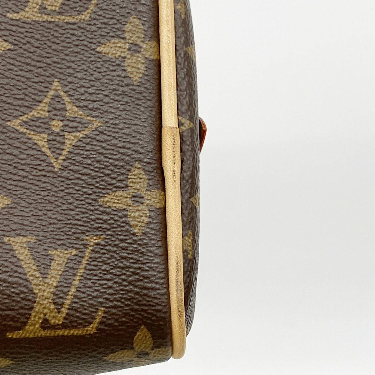 Louis Vuitton Brown Clutch Bag (Pre-Owned)