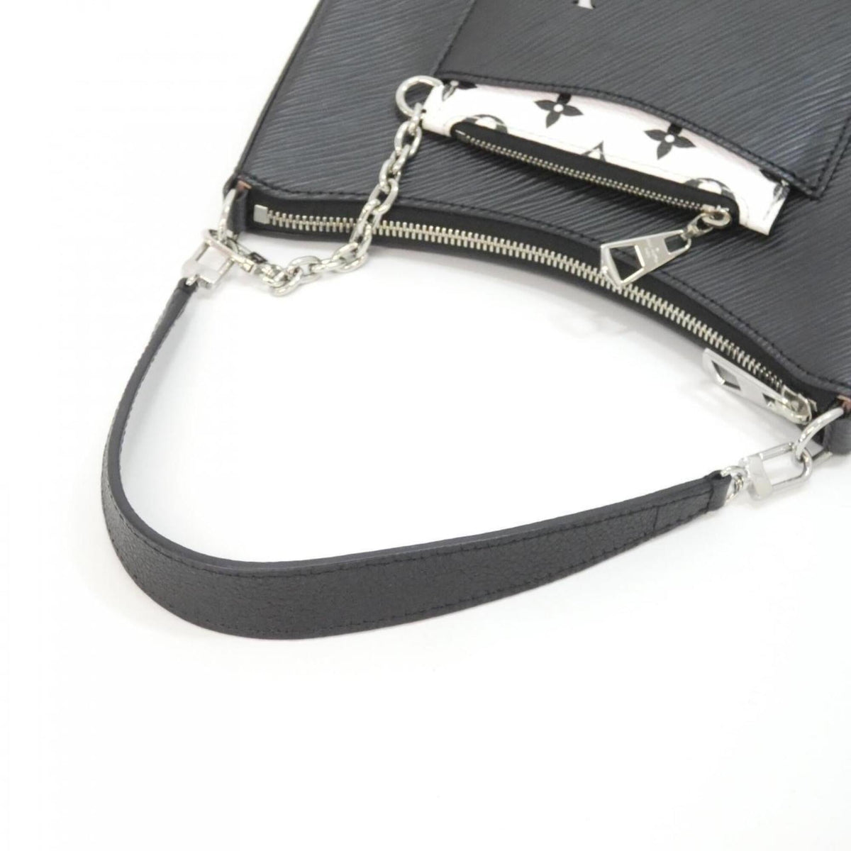 Louis Vuitton Black Leather Pouch Shoulder Bag (Pre-Owned)