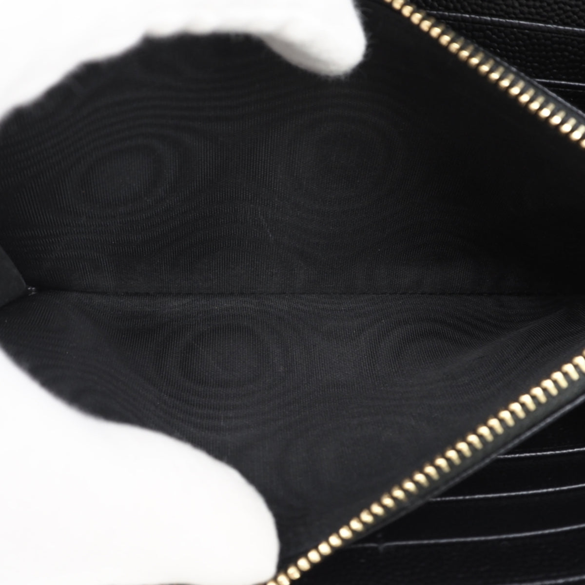 Yves Saint Laurent Black Leather Long Wallet (Bi-Fold) (Pre-Owned)