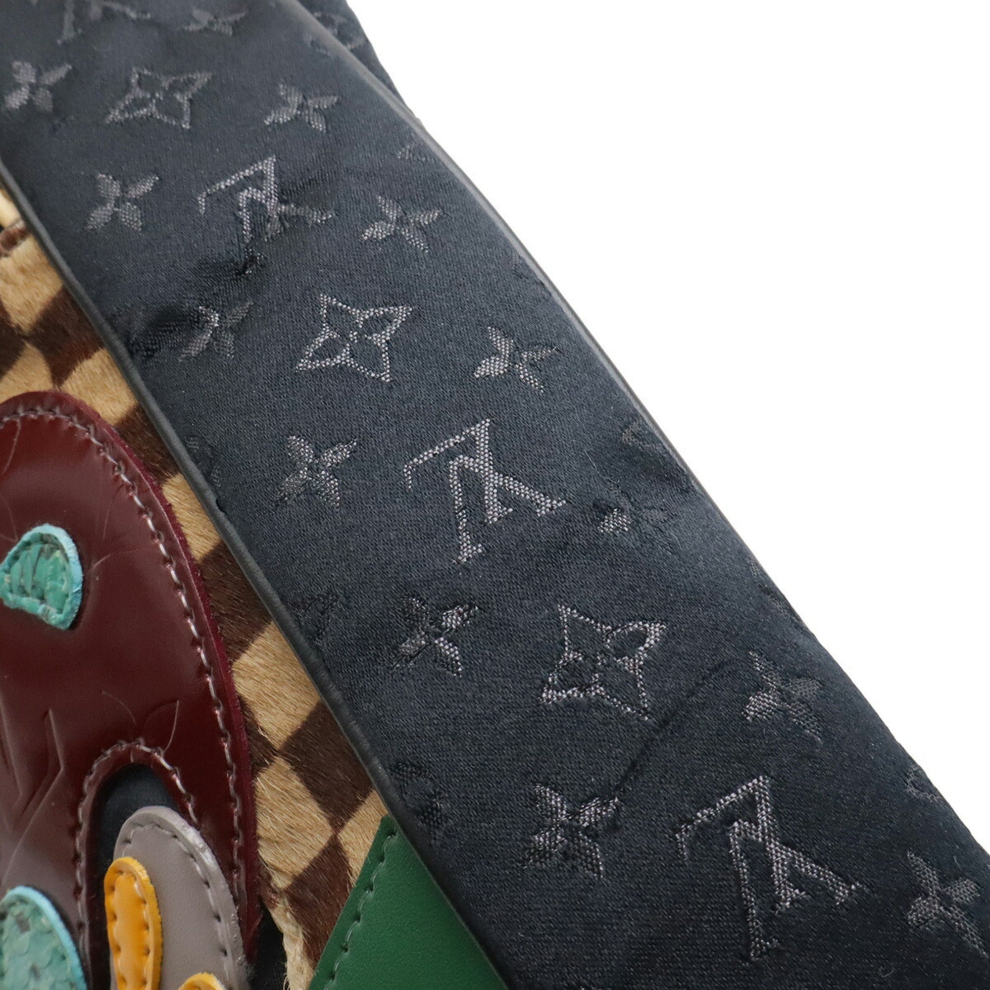 Louis Vuitton Black Noir Monogram Satin Patent Leather Coated Canvas Shoulder Bag (Pre-Owned)