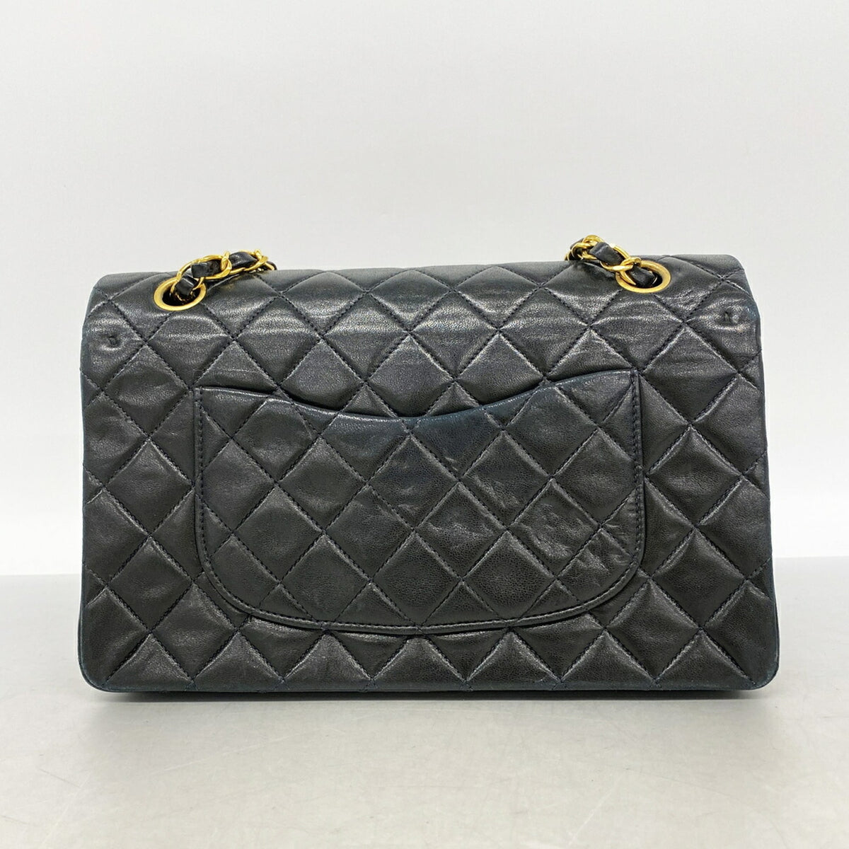 Chanel Black Leather Shoulder Bag (Pre-Owned)