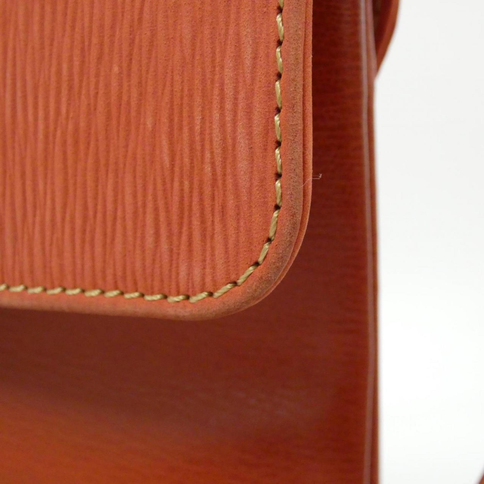 Loewe Red Color Leather Handbag (Pre-Owned)