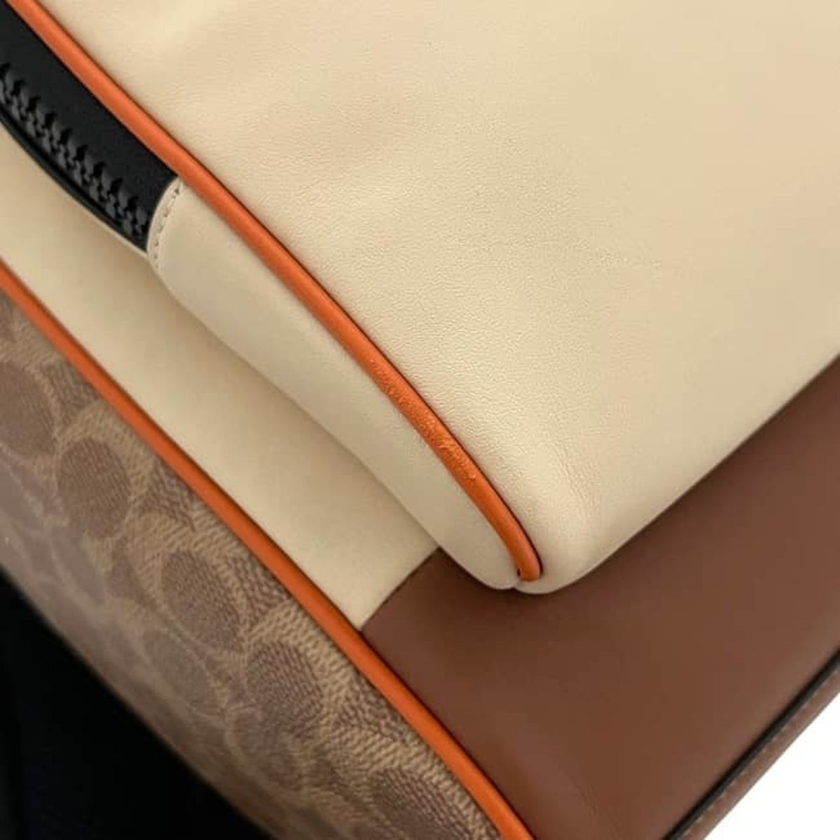 Coach Signature Beige White Leather Backpack (Pre-Owned)