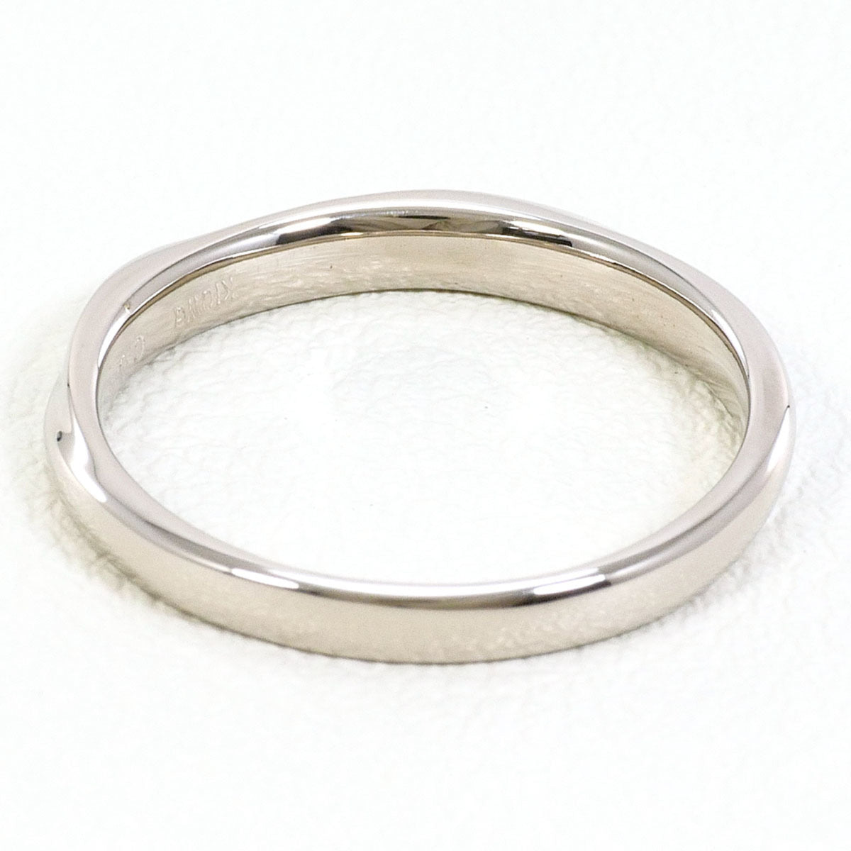 Unbranded White Gold White Gold (10K) Band Ring (Pre-Owned)