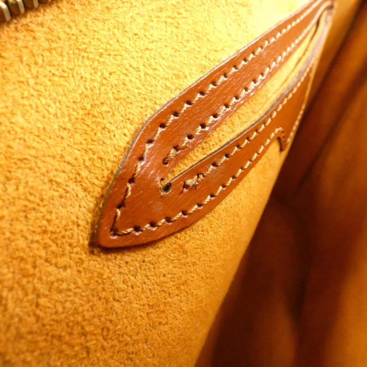 Louis Vuitton Brown Leather Handbag (Pre-Owned)