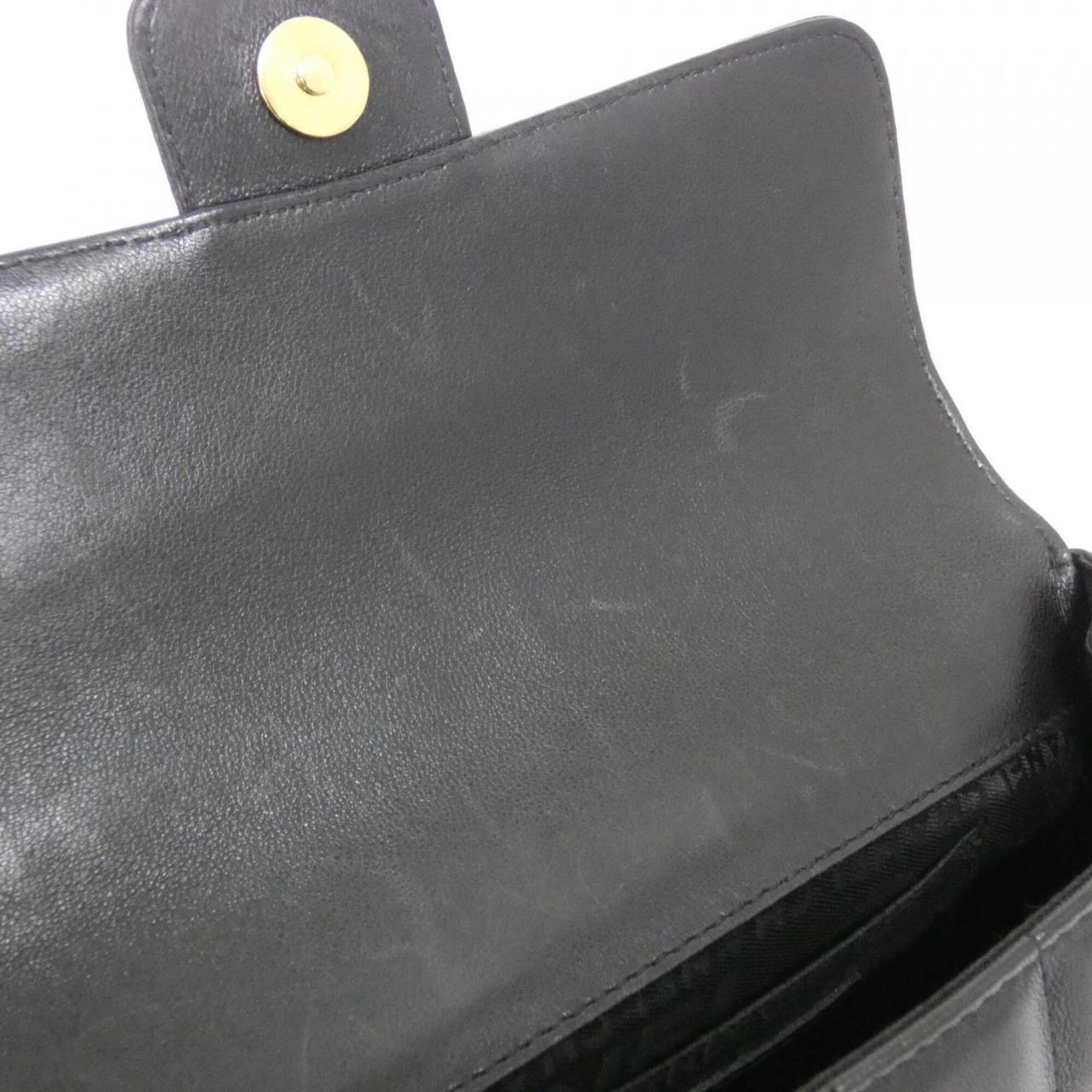Chanel Black Leather Shoulder Bag (Pre-Owned)