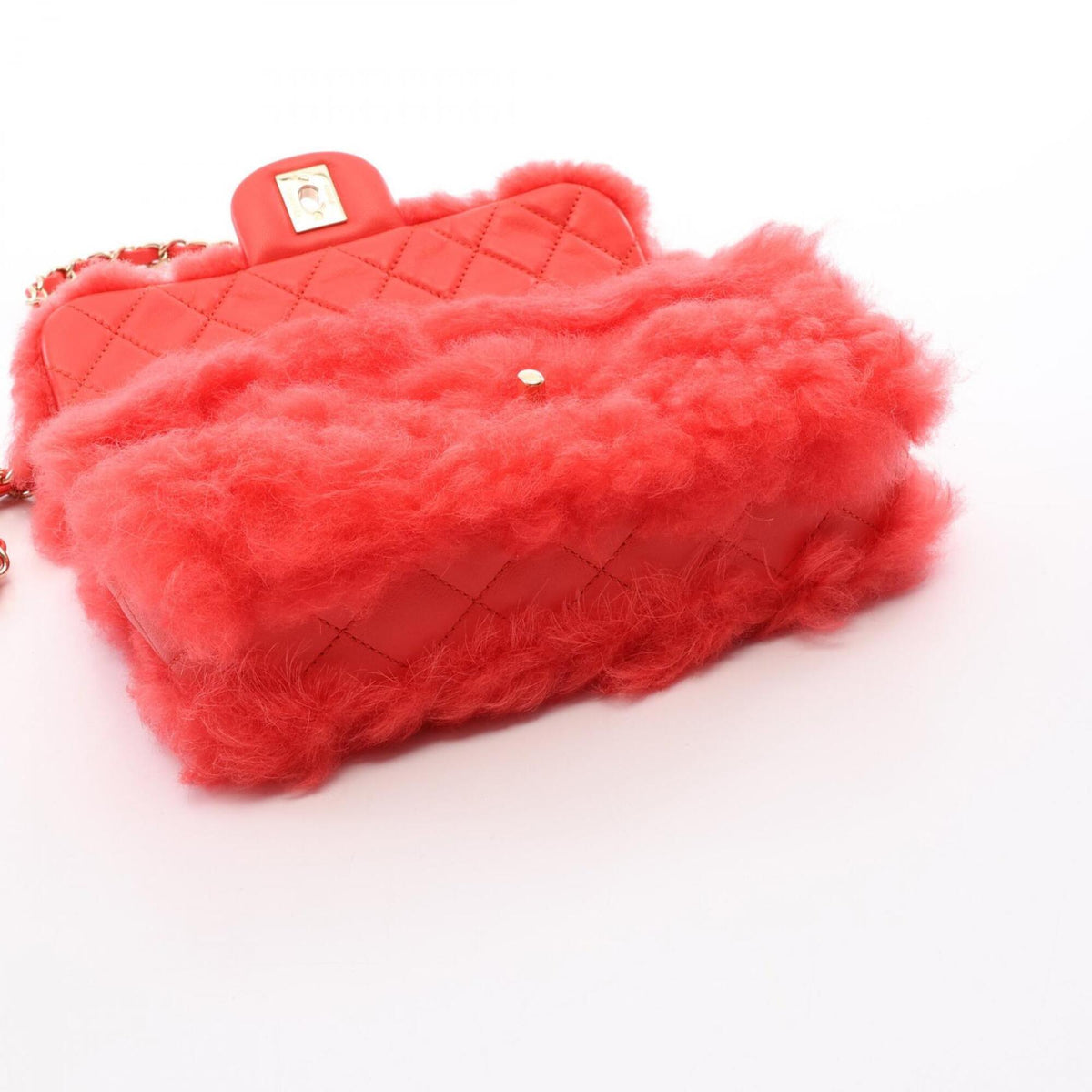 Chanel Red Color Leather Handbag Shoulder Bag (Pre-Owned)