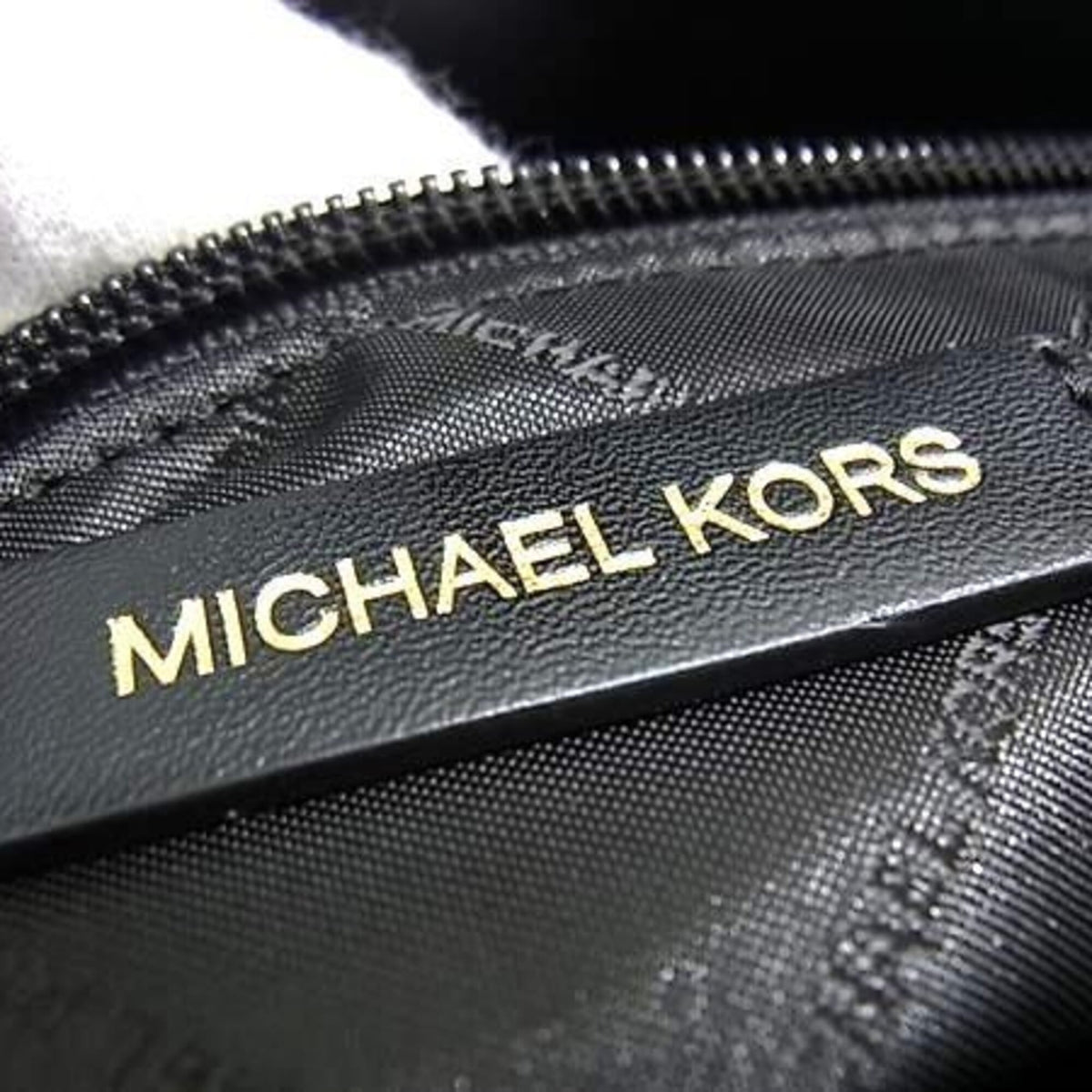 Michael Kors Black Leather Handbag Shoulder Bag (Pre-Owned)