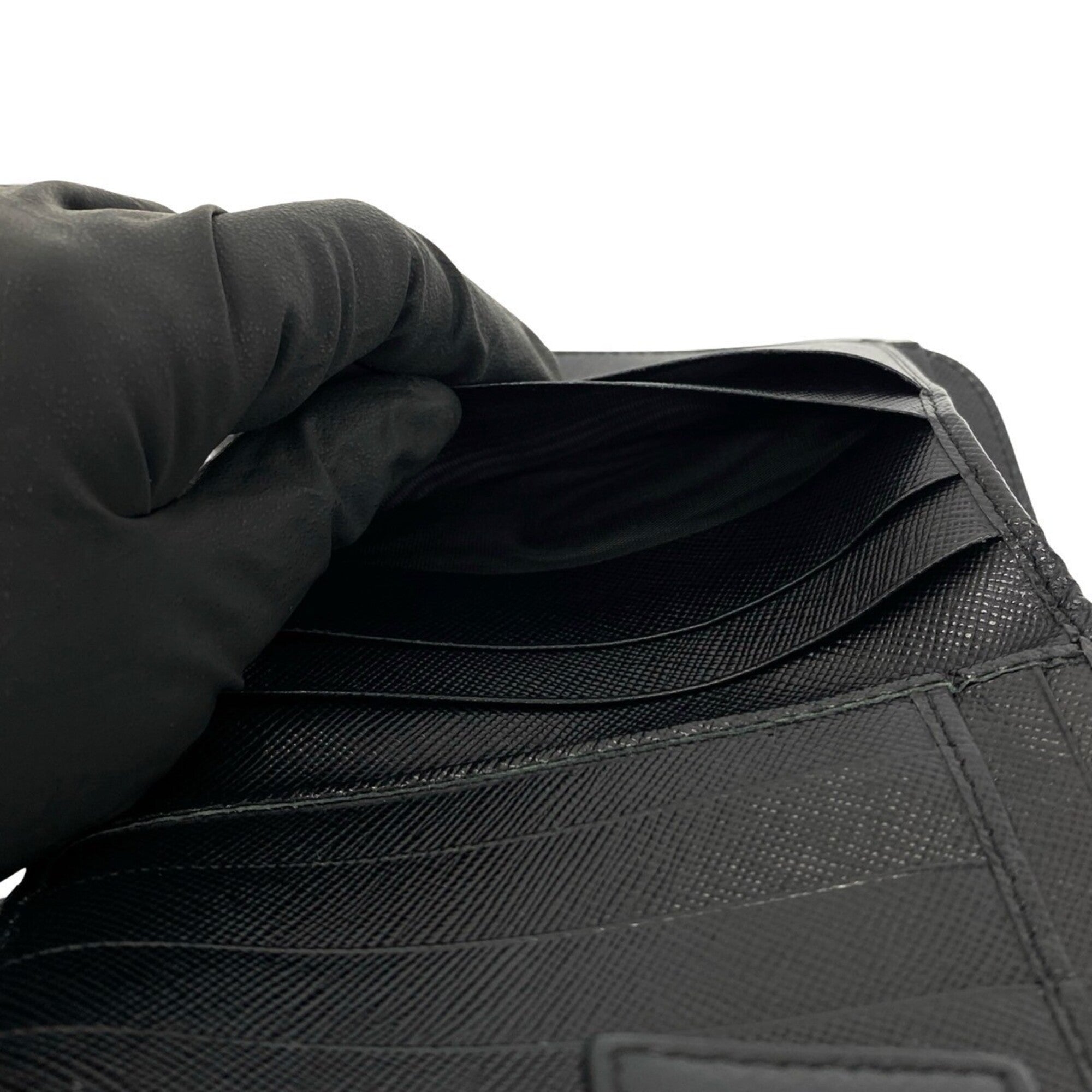 Prada Black Leather Wallet (Bi-Fold) (Pre-Owned)