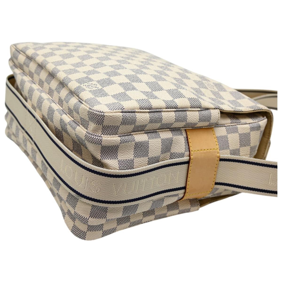 Louis Vuitton White Damier Azur Shoulder Bag (Pre-Owned)