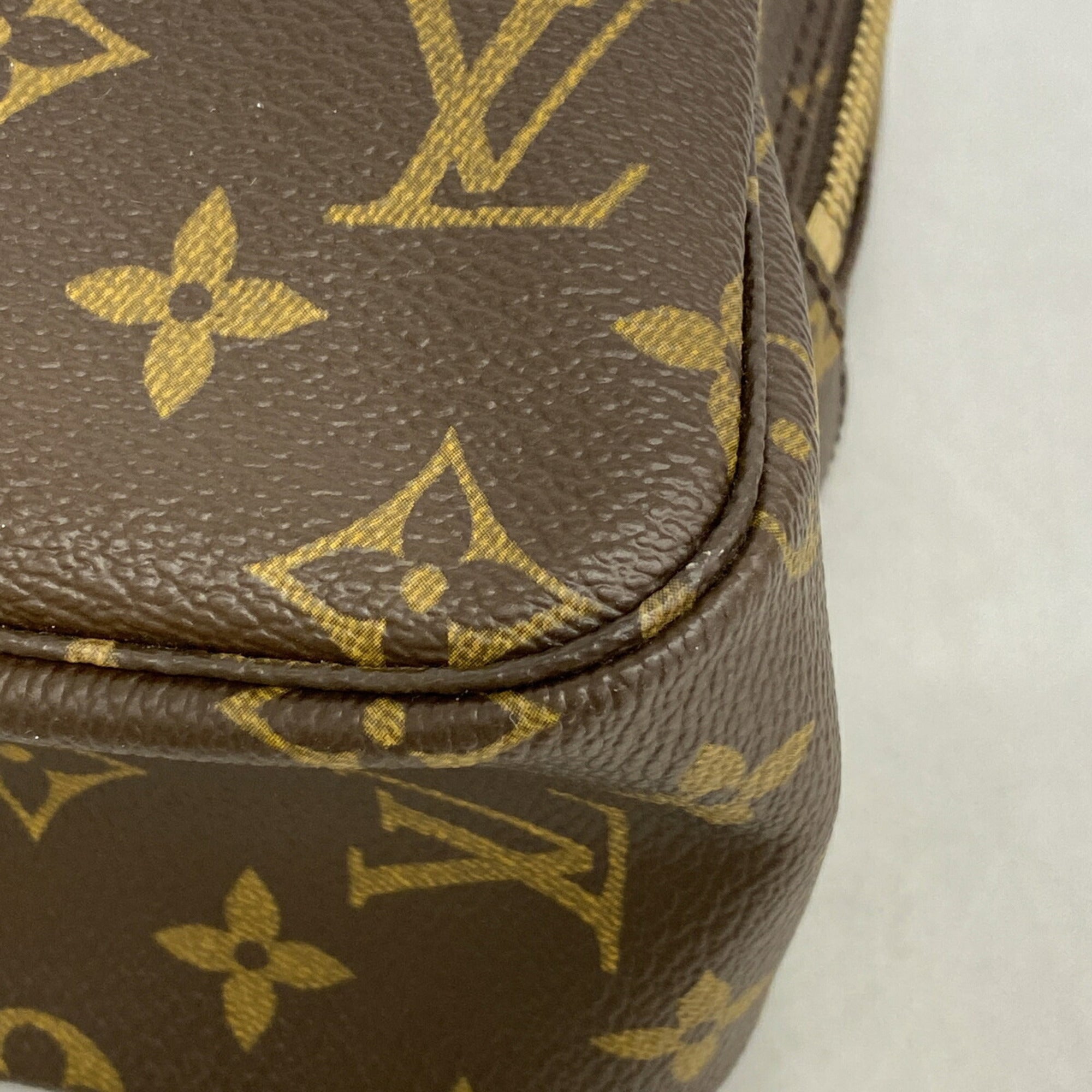 Louis Vuitton Brown Pouch (Pre-Owned)