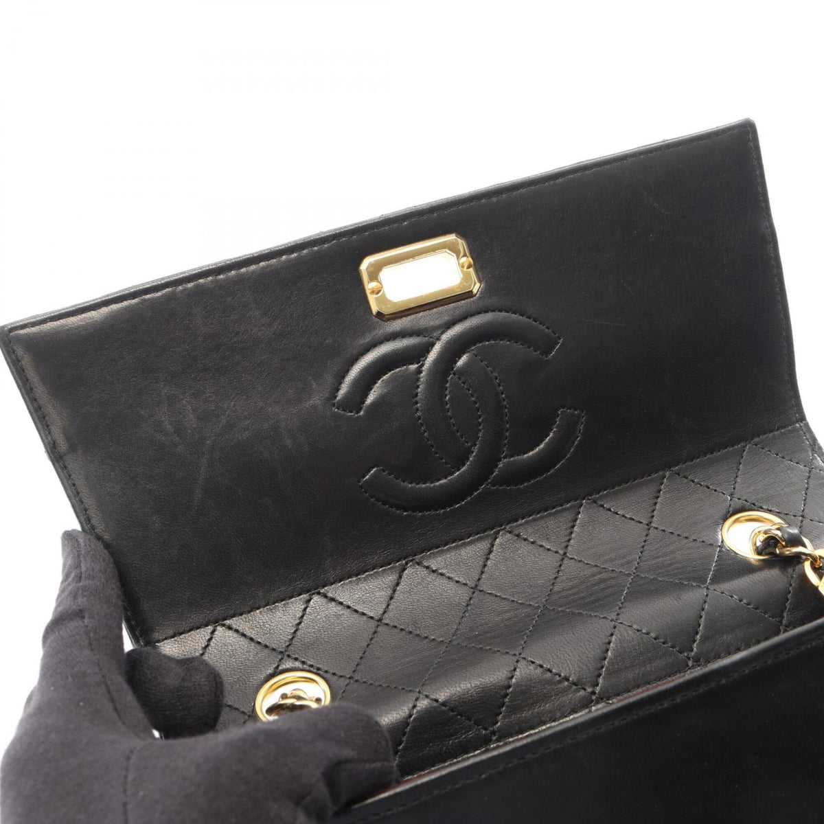 Chanel Black Leather Handbag Shoulder Bag (Pre-Owned)