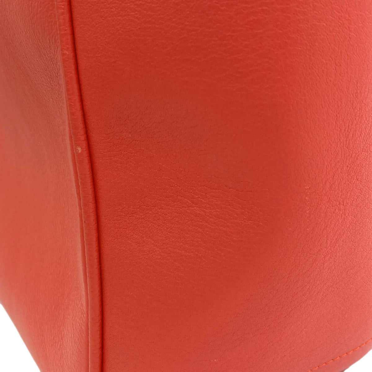 Loewe Red Color Leather Tote Bag (Pre-Owned)