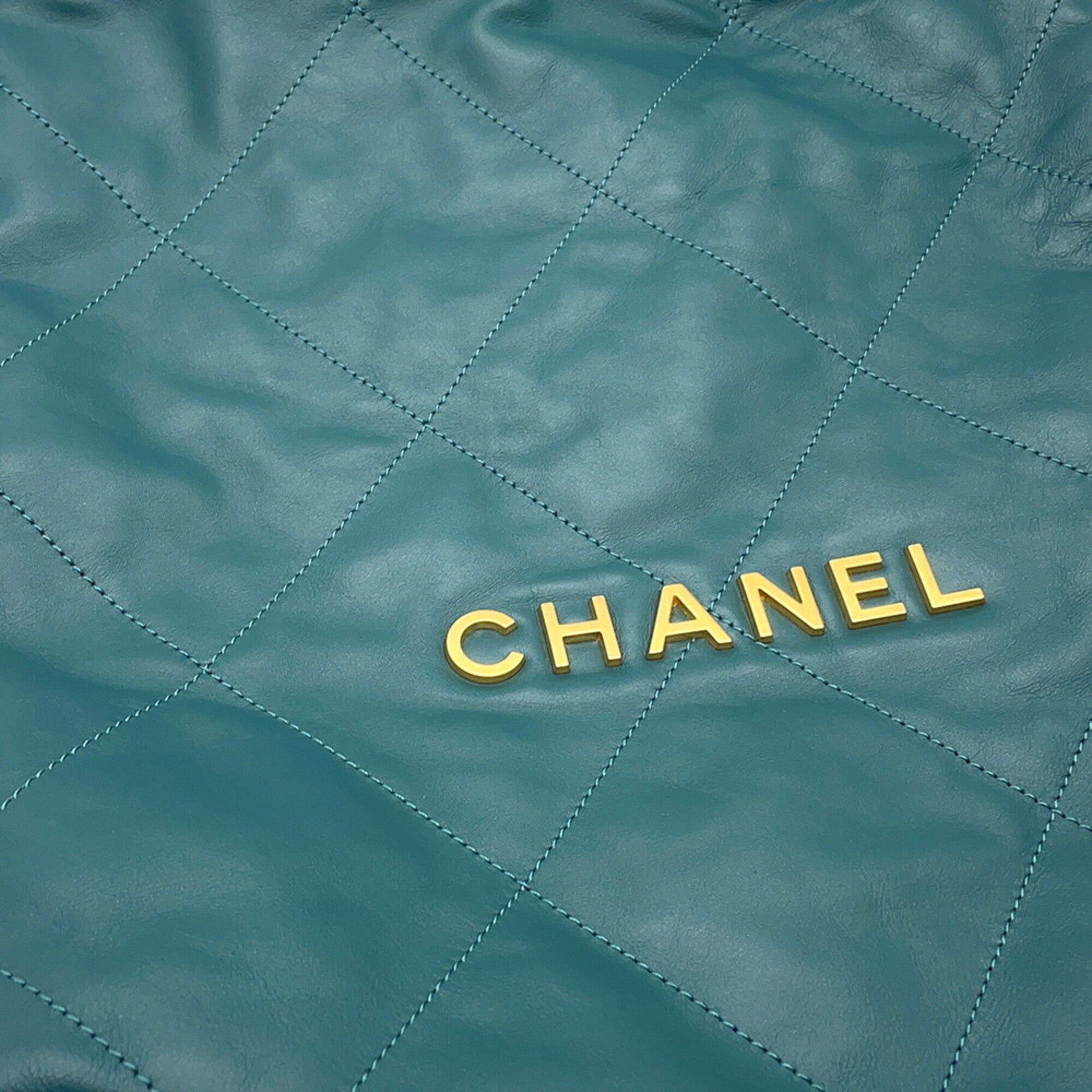 Chanel Green Leather Handbag (Pre-Owned)