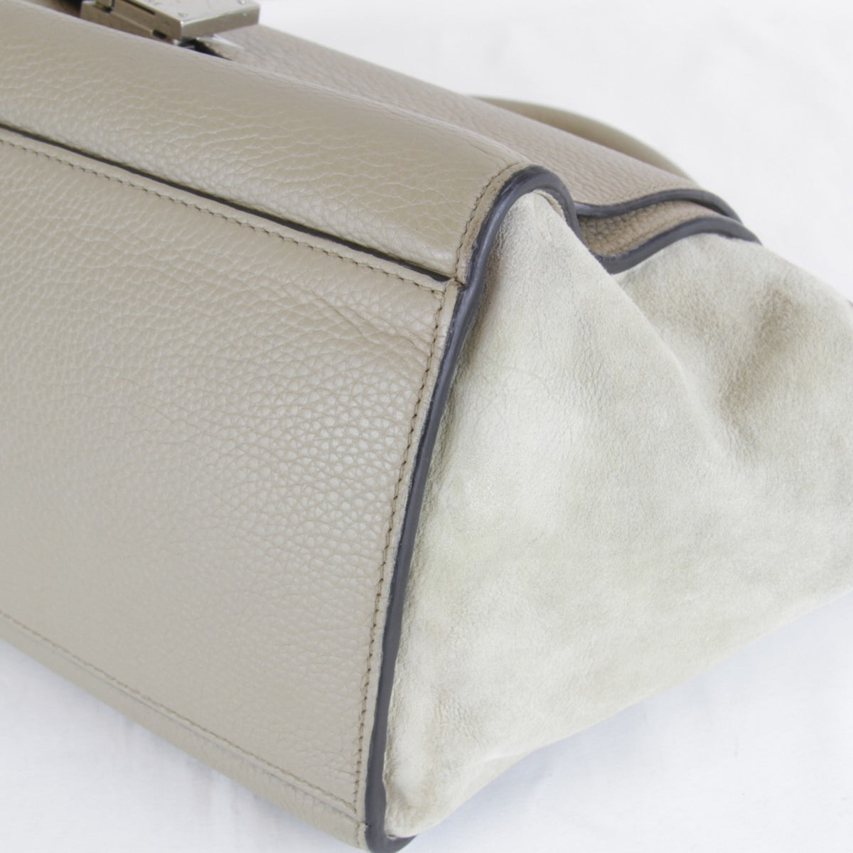Celine Beige Leather Shoulder Bag (Pre-Owned)