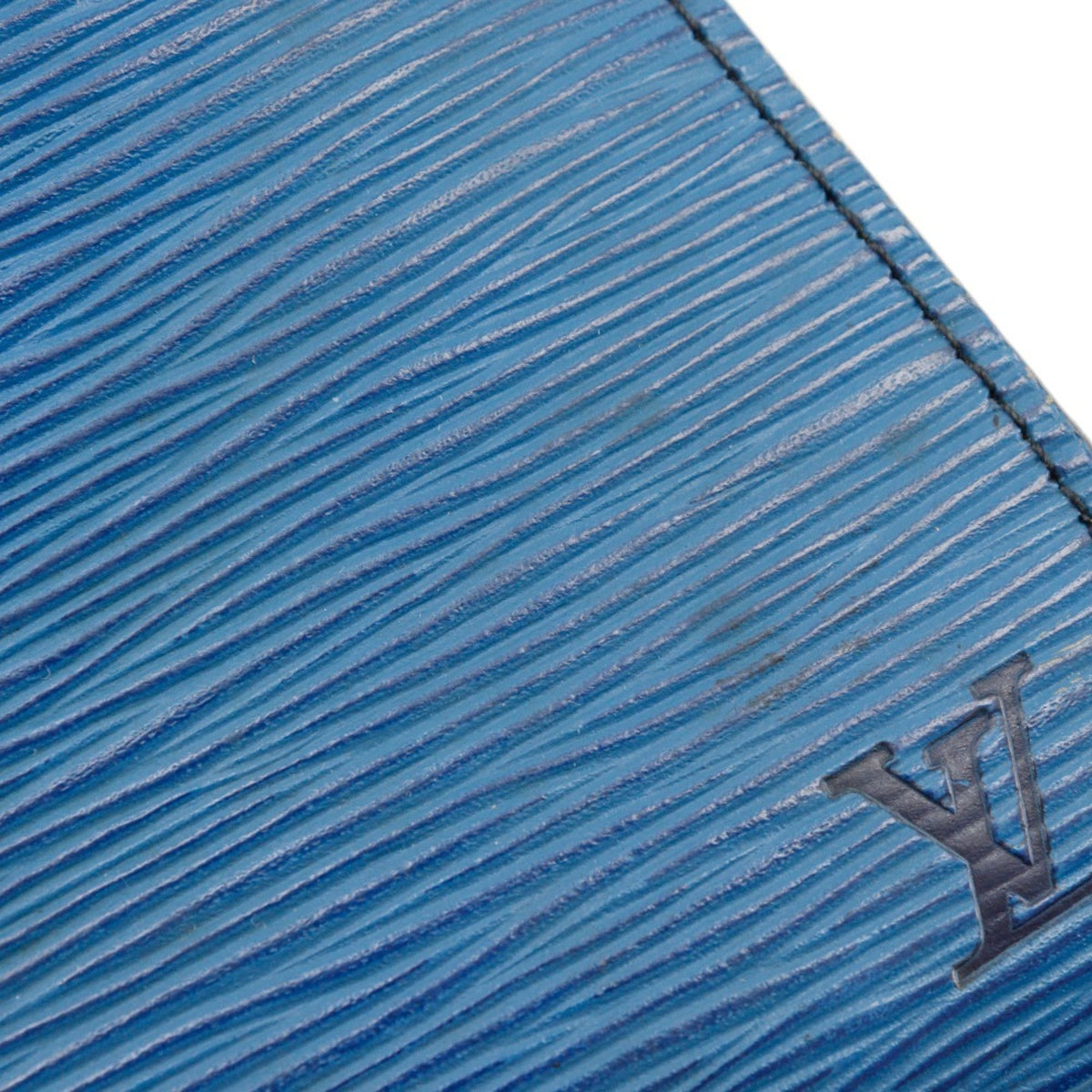 Louis Vuitton Blue Toledo Blue Epi Leather Clutch Bag (Pre-Owned)