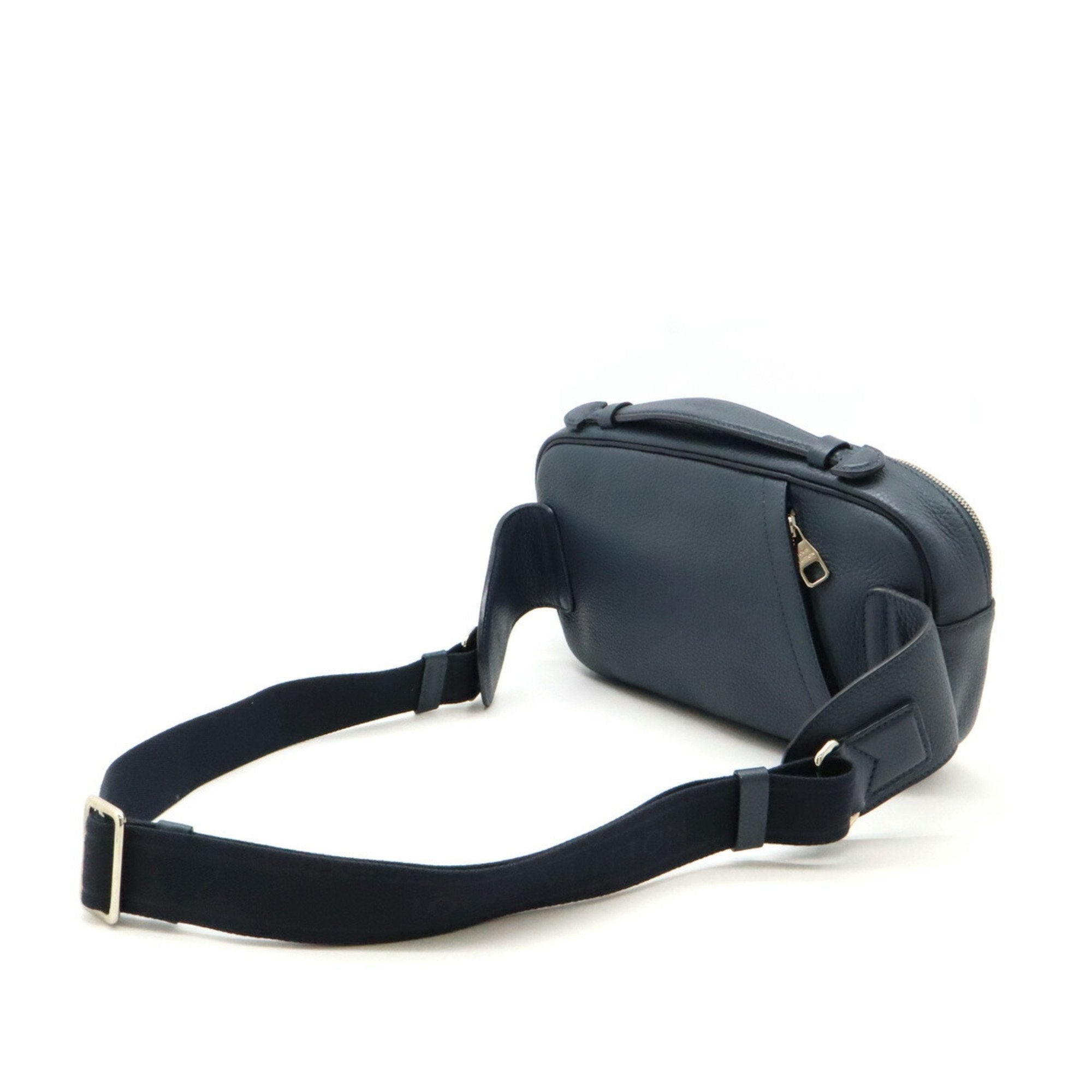 Louis Vuitton Navy Leather Shoulder Bag Sling Bag (Pre-Owned)
