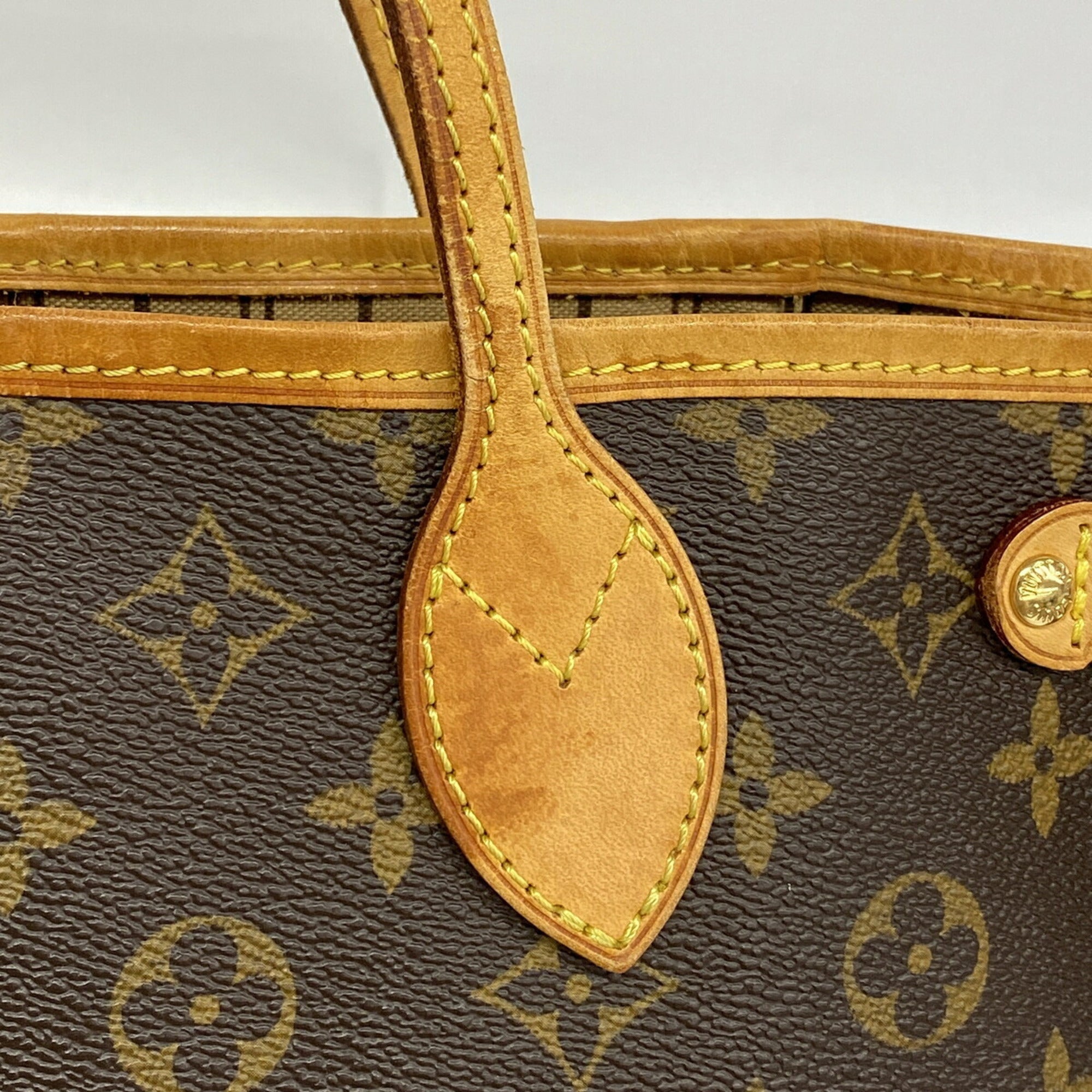 Louis Vuitton Brown Tote Bag (Pre-Owned)