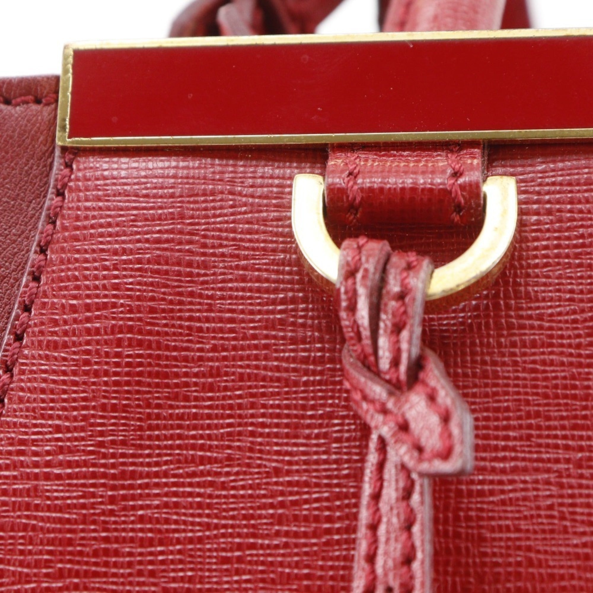 Fendi Red Color Leather Handbag (Pre-Owned)