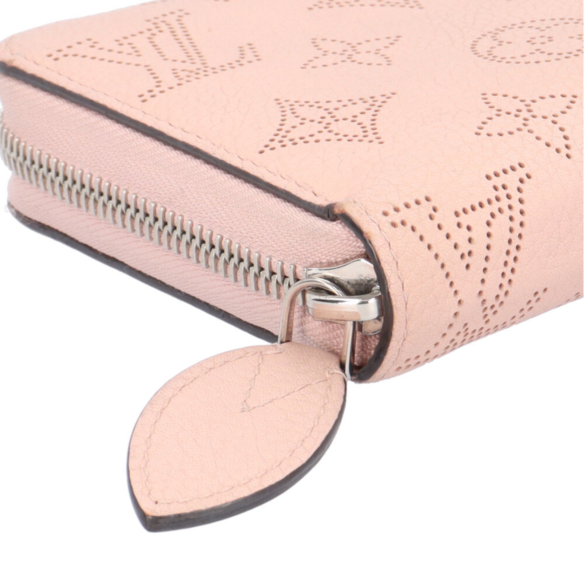 Louis Vuitton Mahina Magnolia Pink Mahina Leather Long Wallet (Bi-Fold) (Pre-Owned)