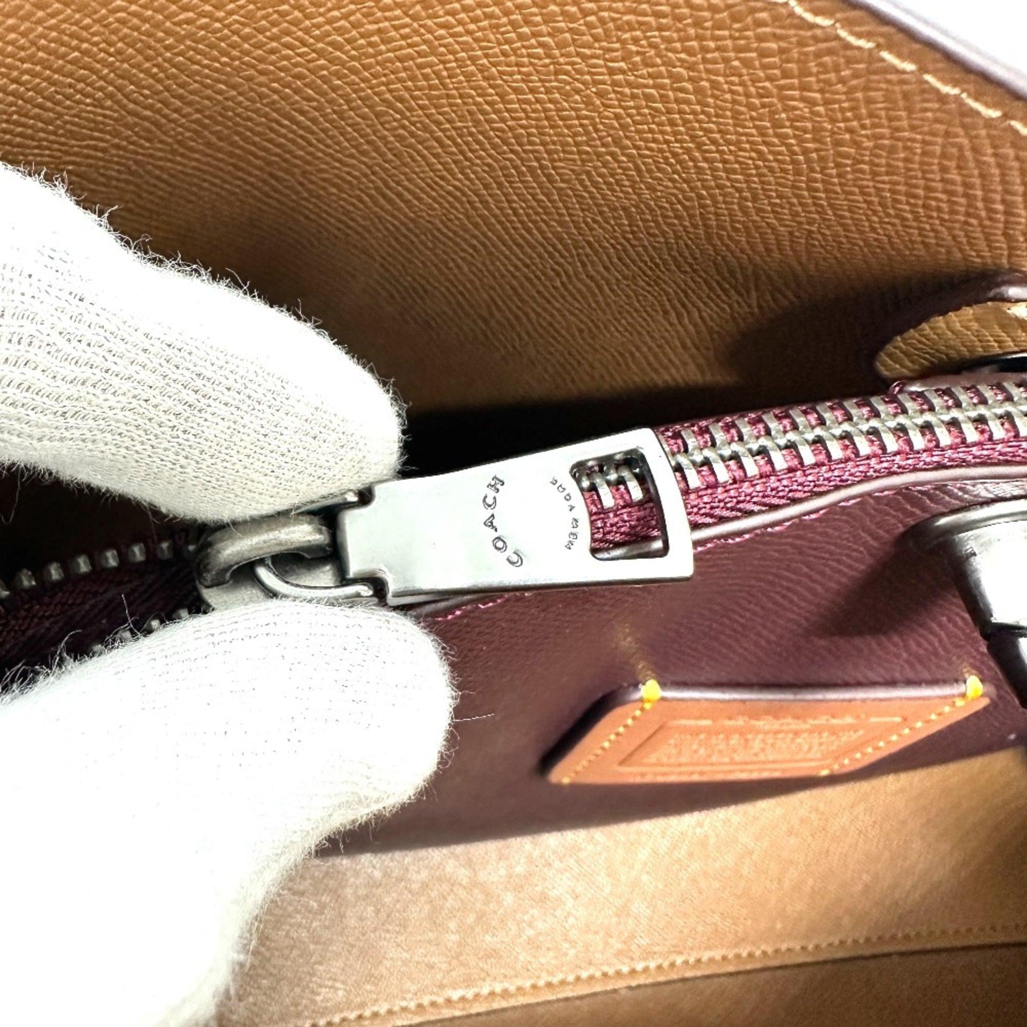 Coach Beige Blue Bordeaux Brown Leather Shoulder Bag (Pre-Owned)