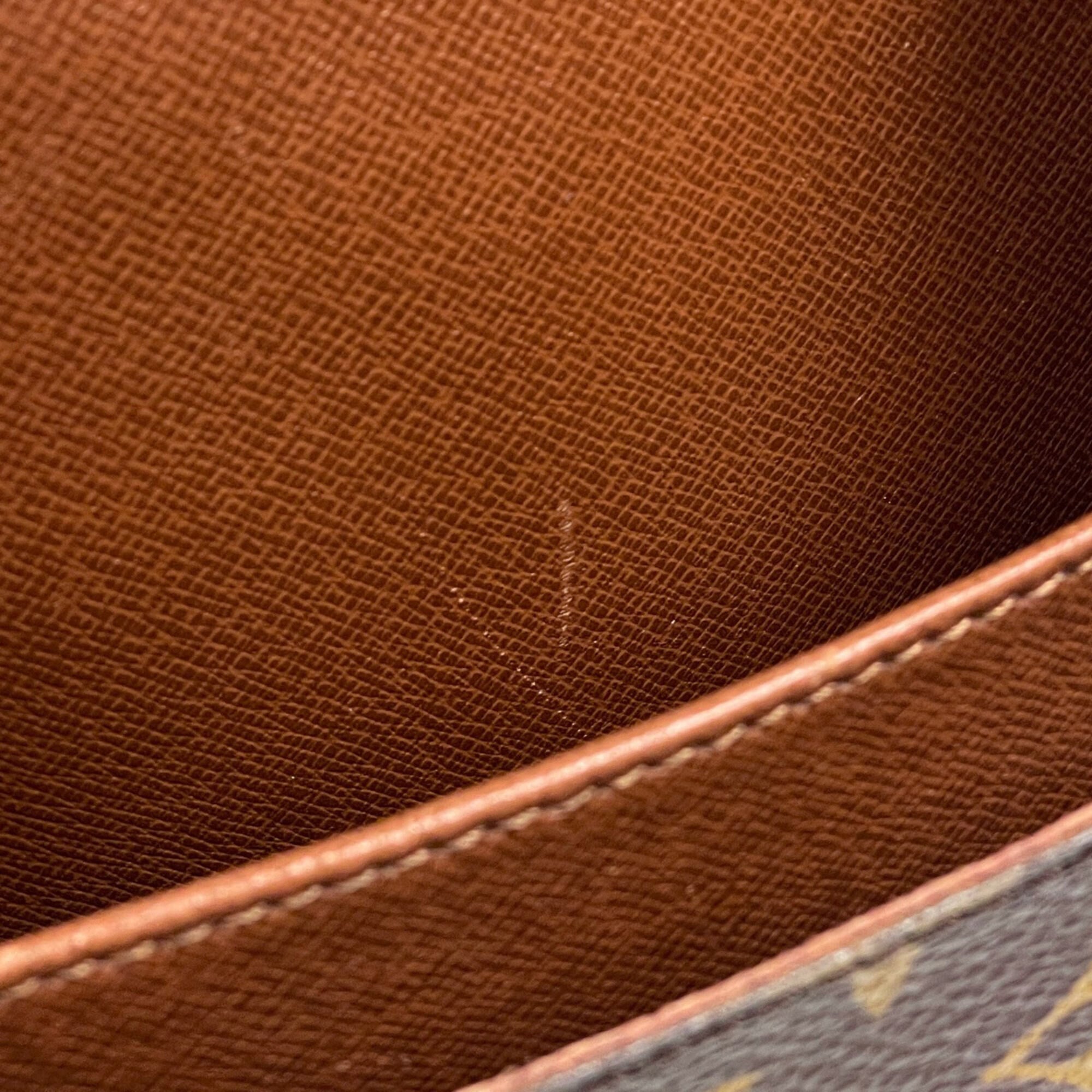 Louis Vuitton Brown Monogram Monogram Shoulder Bag (Pre-Owned)