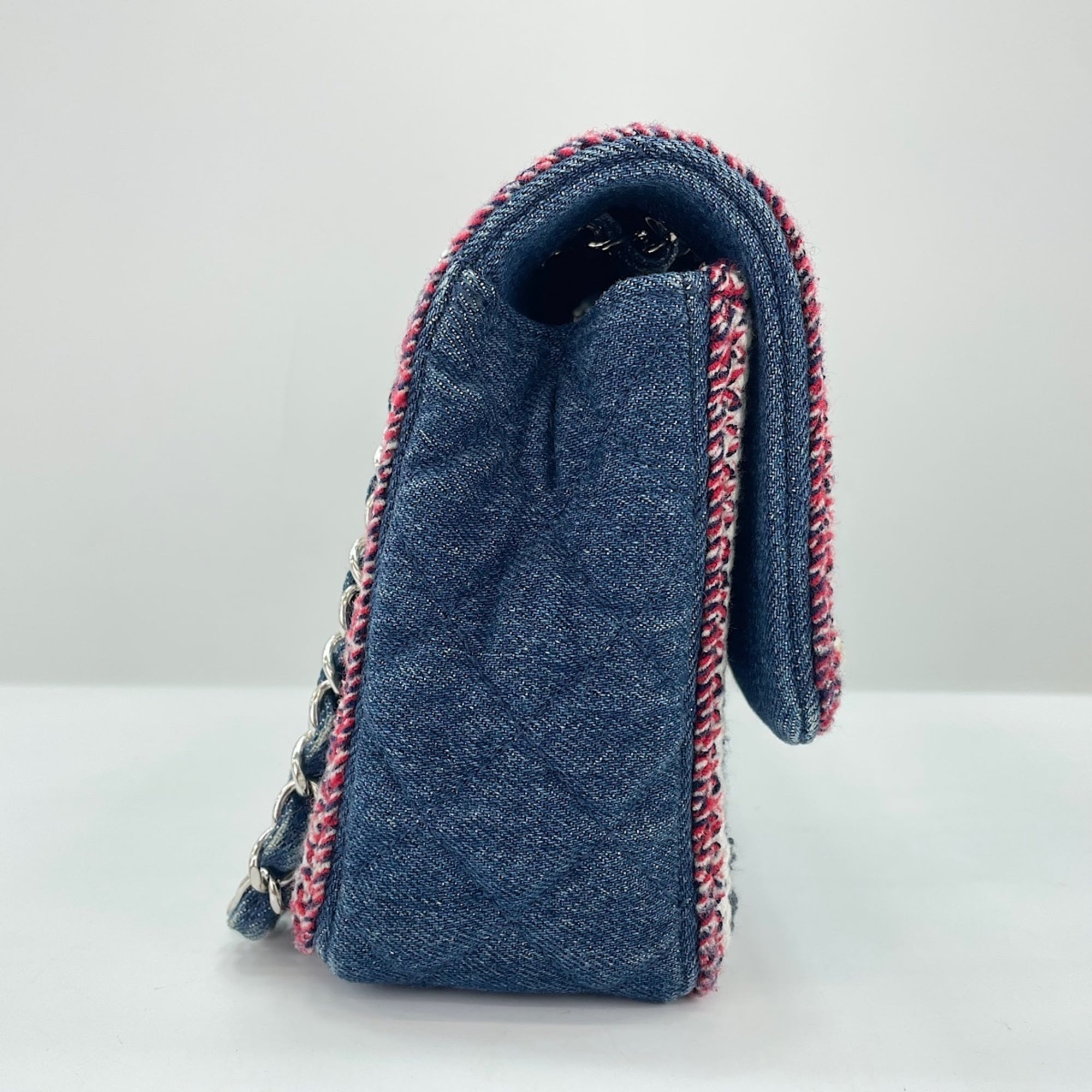 Chanel Matelasse Navy Shoulder Bag (Pre-Owned)