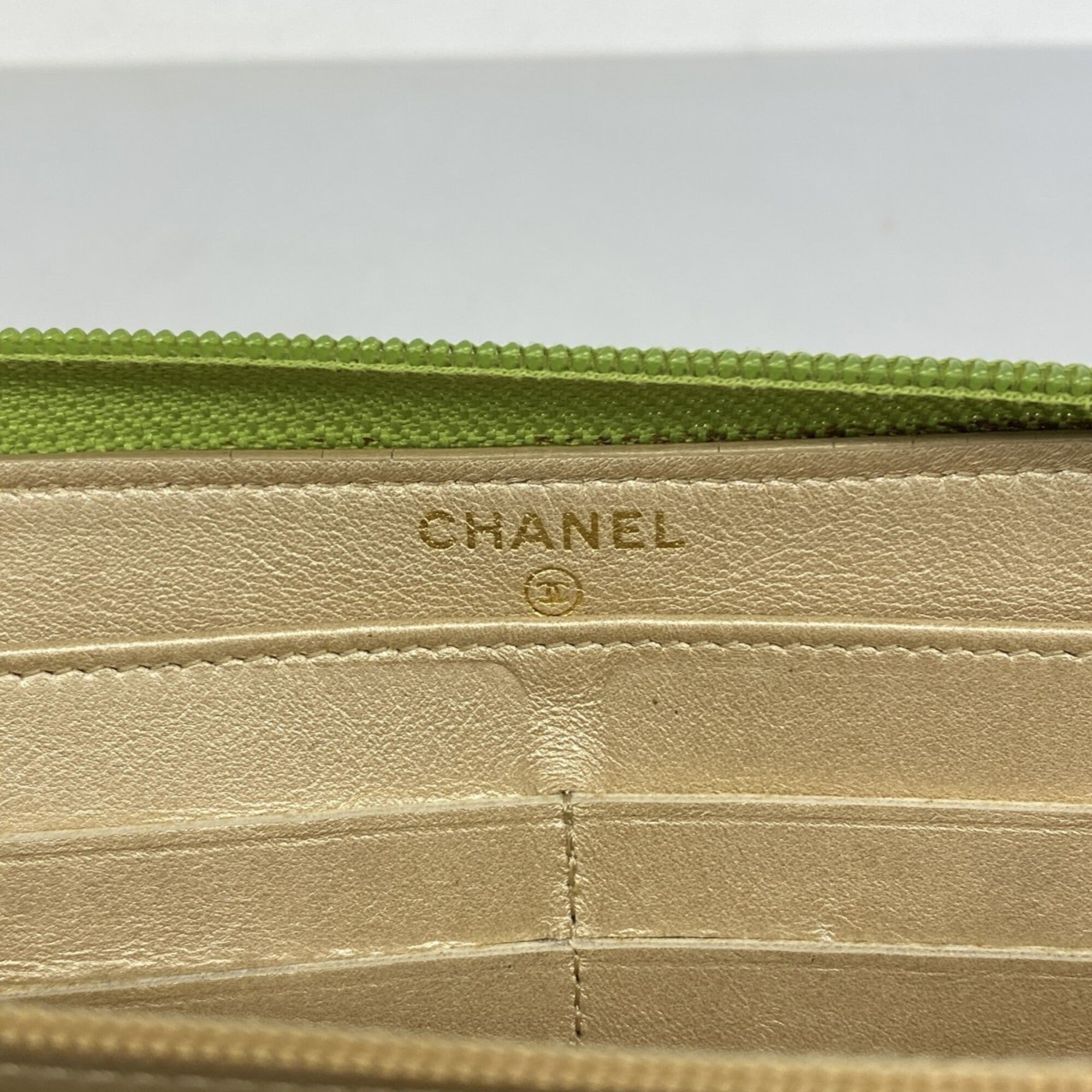 Chanel Green Leather Long Wallet (Bi-Fold) (Pre-Owned)