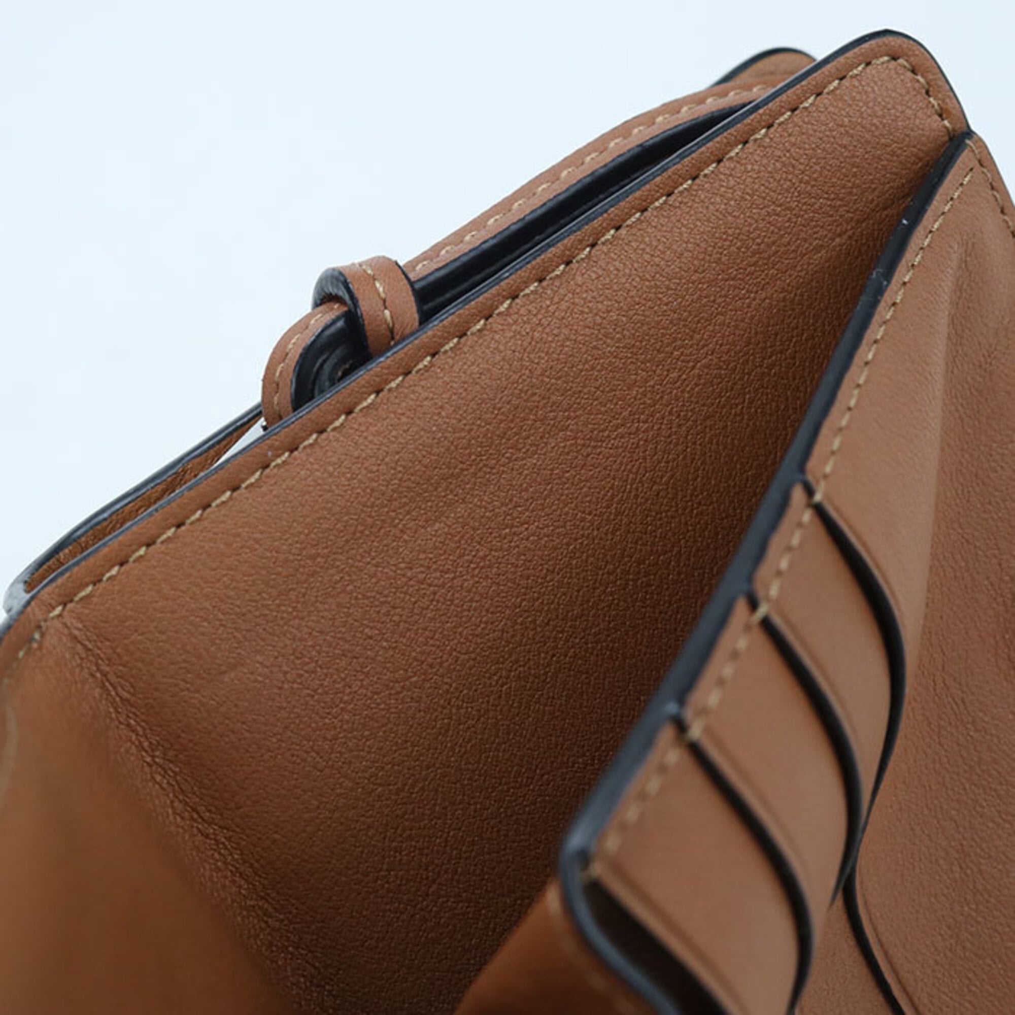 Loewe Beige Leather Wallet (Bi-Fold) (Pre-Owned)