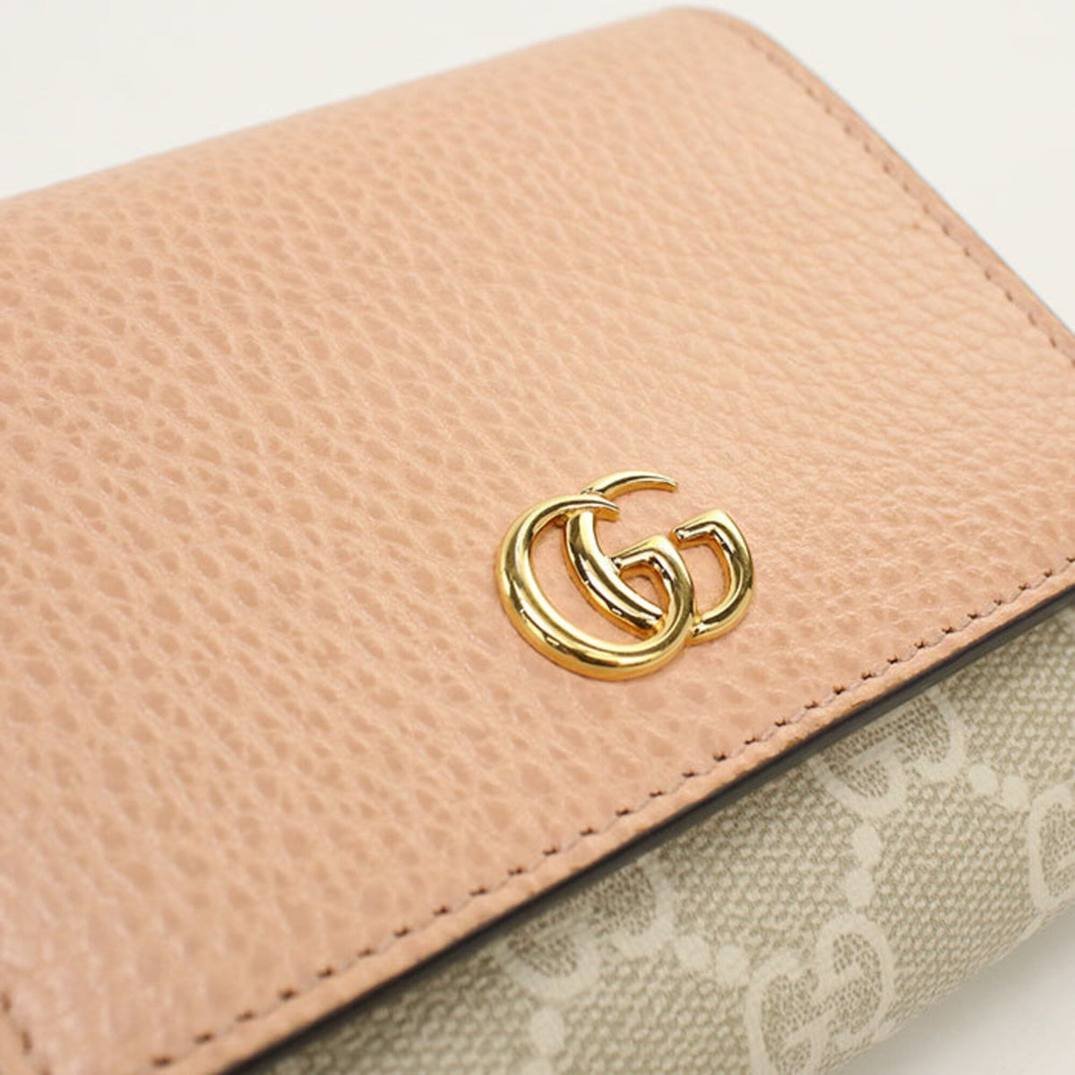 Gucci Pink Leather Wallet (Bi-Fold) (Pre-Owned)