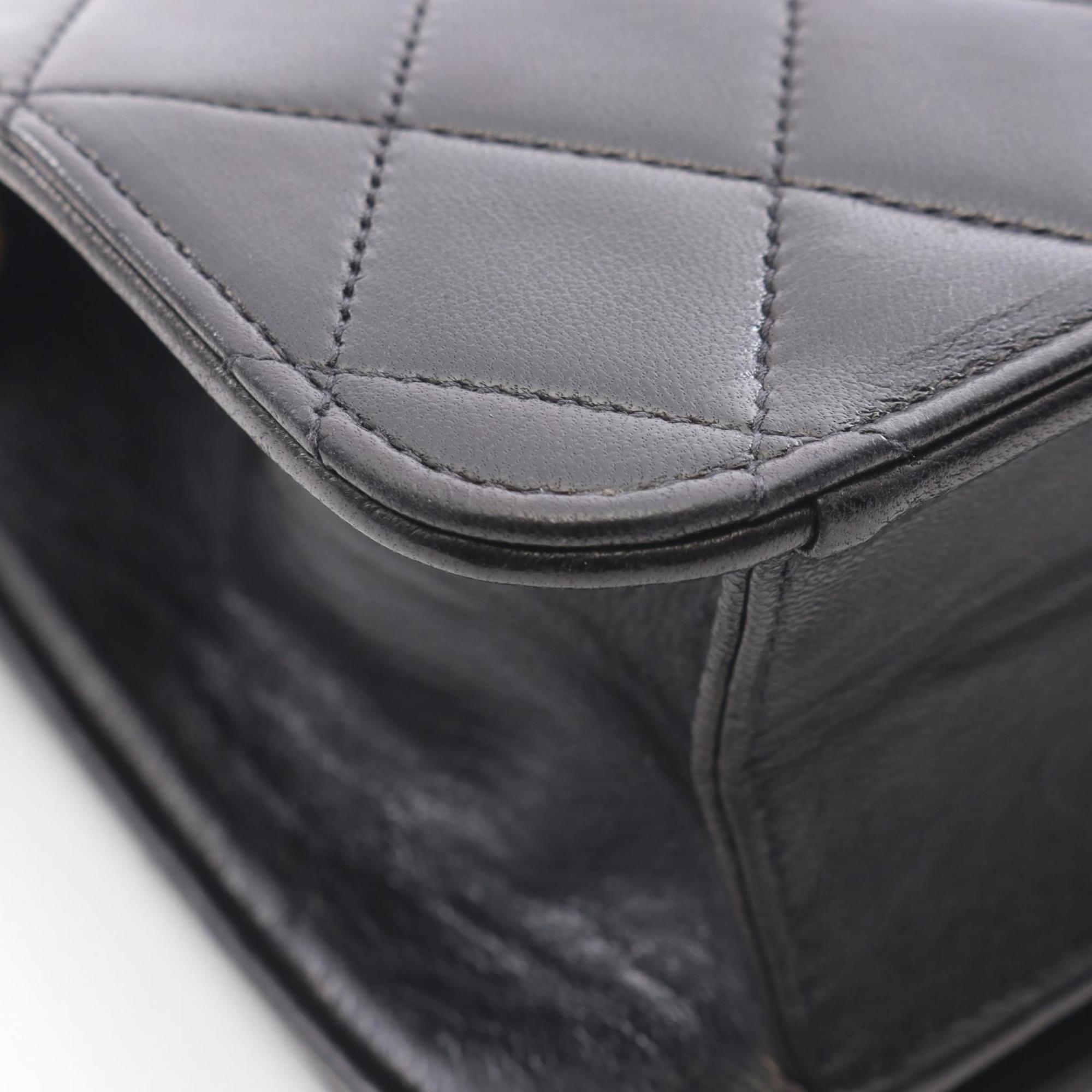 Chanel Black Leather Shoulder Bag (Pre-Owned)