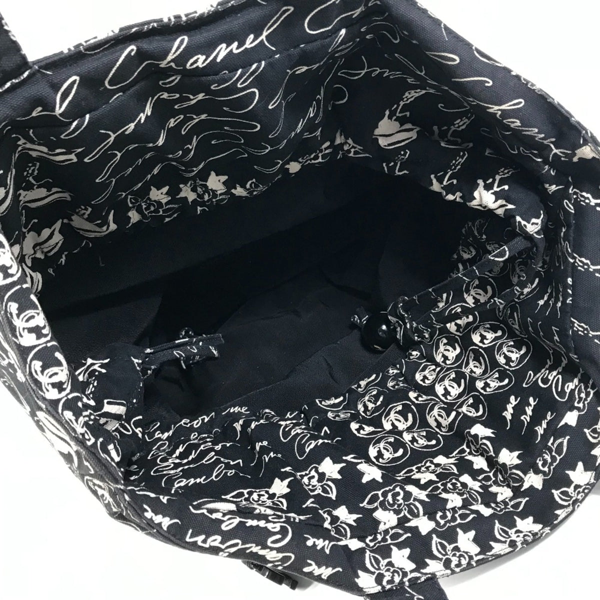 Chanel Black Cloth Tote Bag (Pre-Owned)
