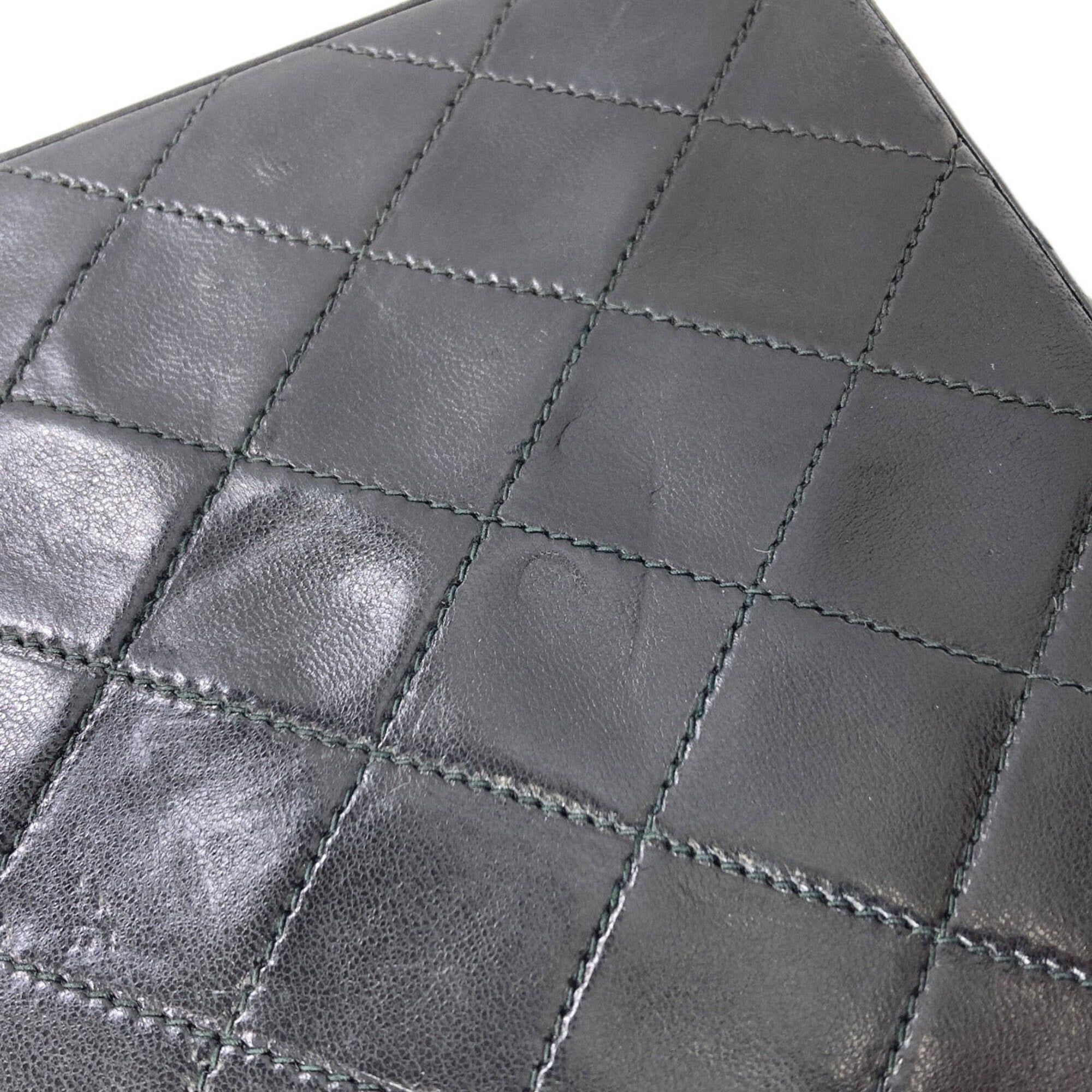 Chanel Black Leather Shoulder Bag (Pre-Owned)