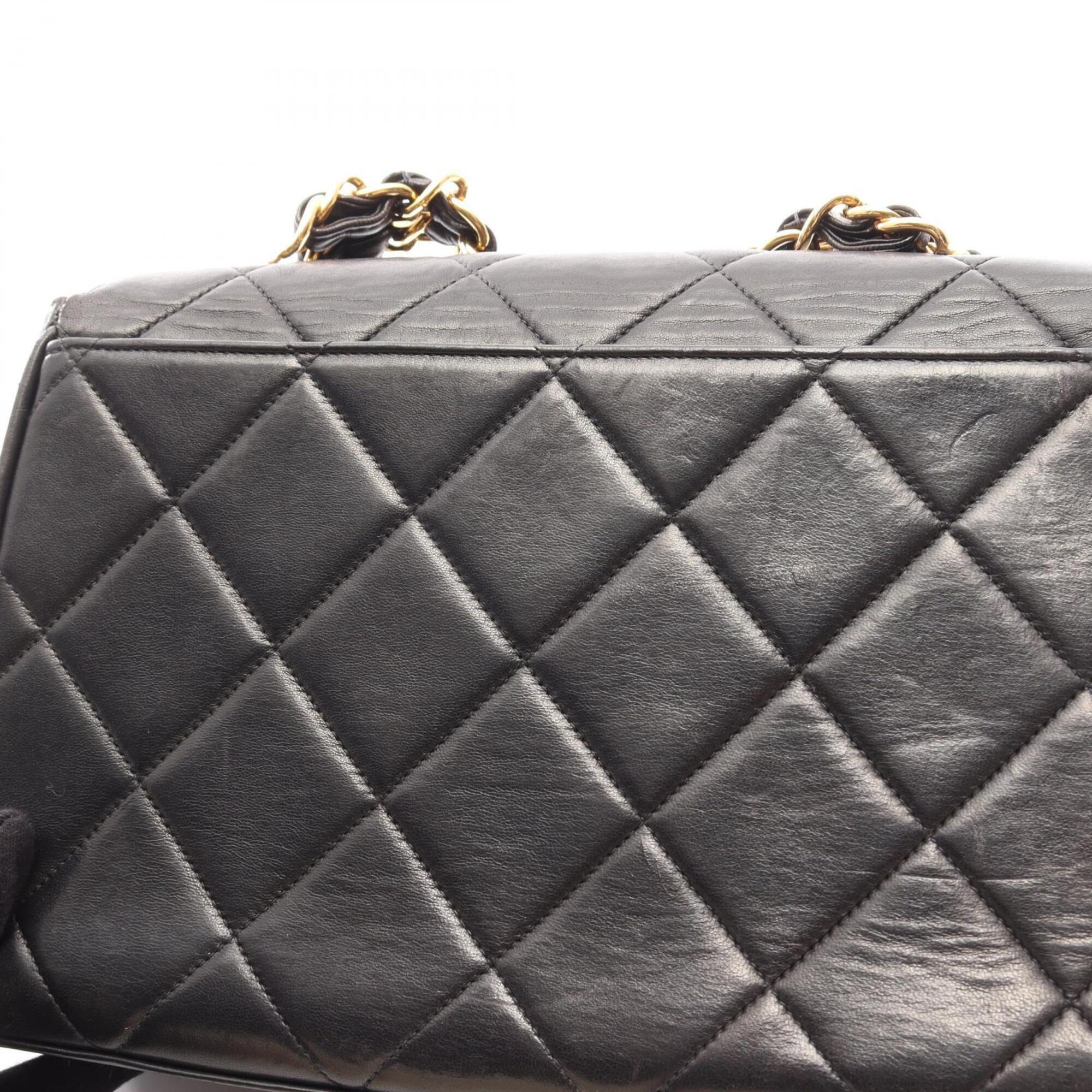 Chanel Black Leather Handbag (Pre-Owned)