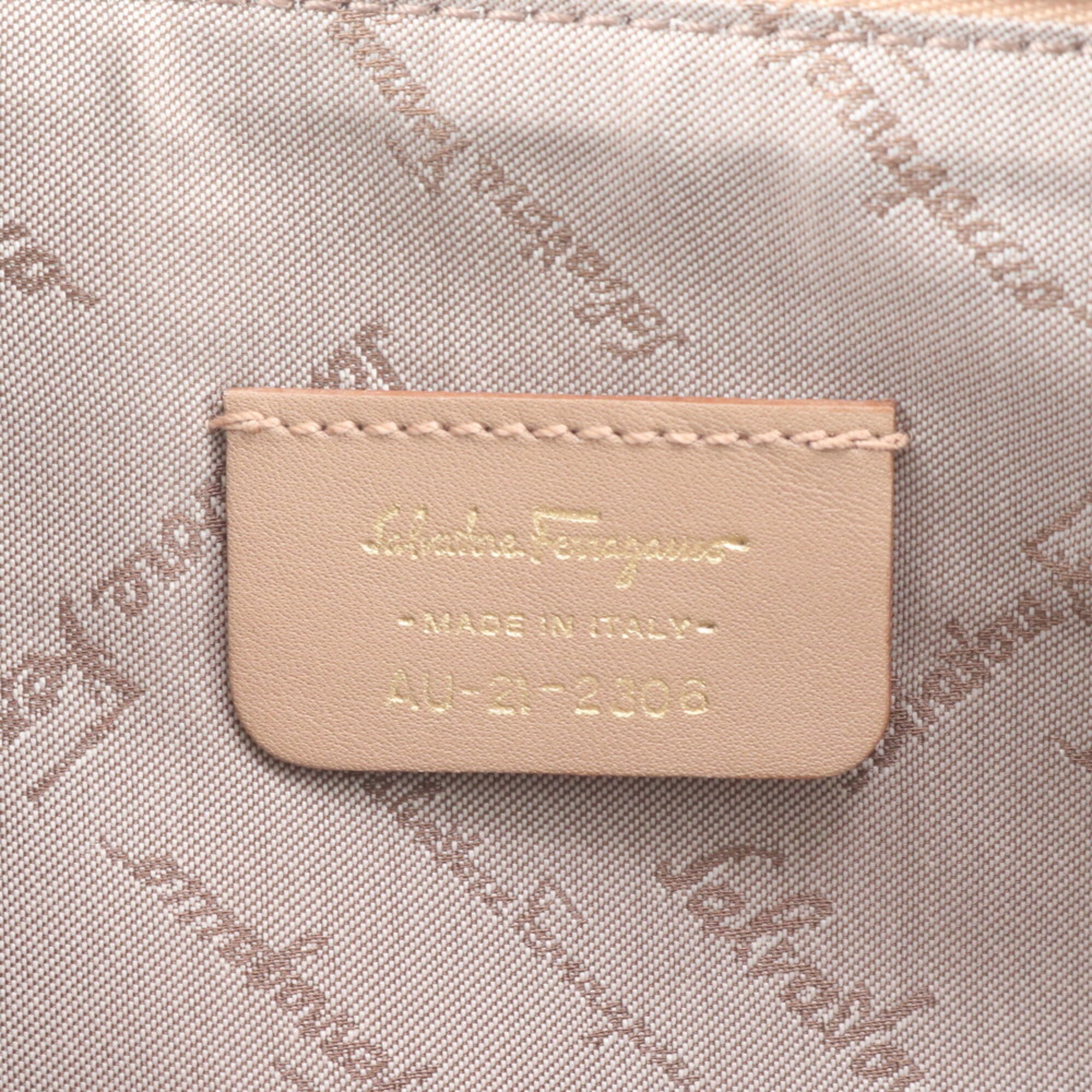 Salvatore Ferragamo Gancini Brown Leather Shoulder Bag (Pre-Owned)