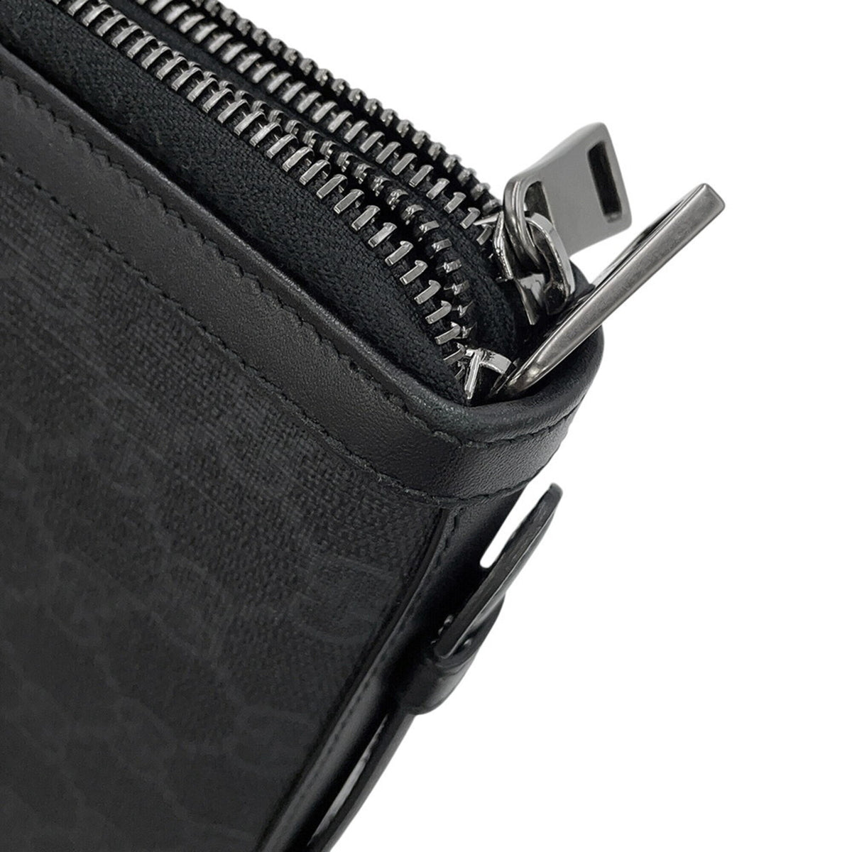 Gucci Black Gg Supreme Clutch Bag Handbag (Pre-Owned)