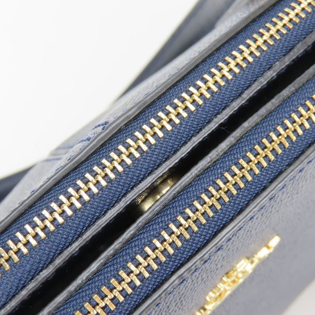 Coach Navy Leather Handbag (Pre-Owned)