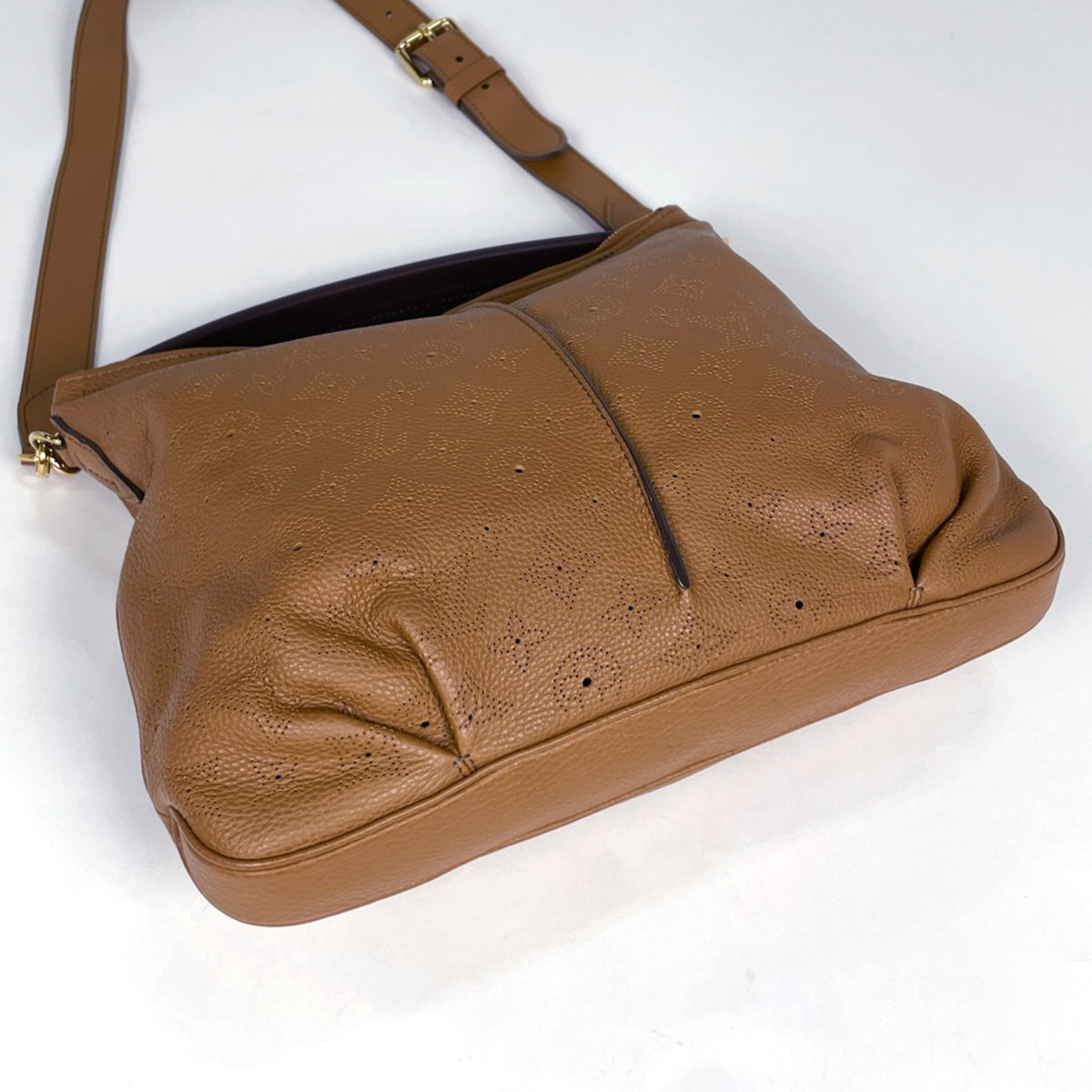 Louis Vuitton Caramel Monogram Mahina Leather Shoulder Bag (Pre-Owned)