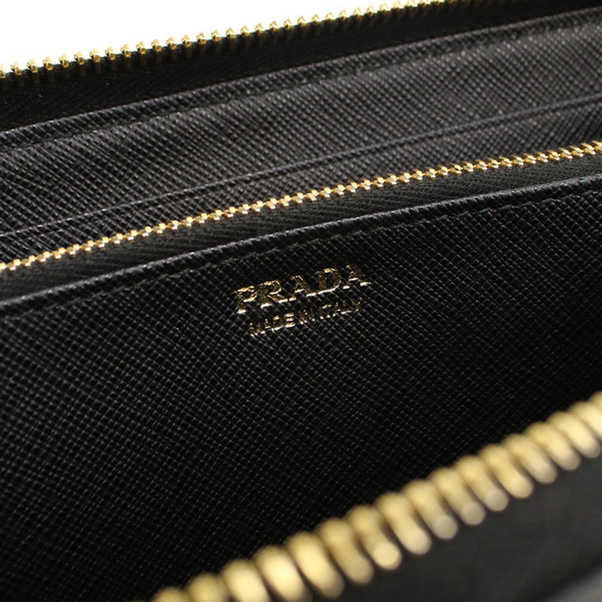 Prada Black Leather Long Wallet (Bi-Fold) (Pre-Owned)