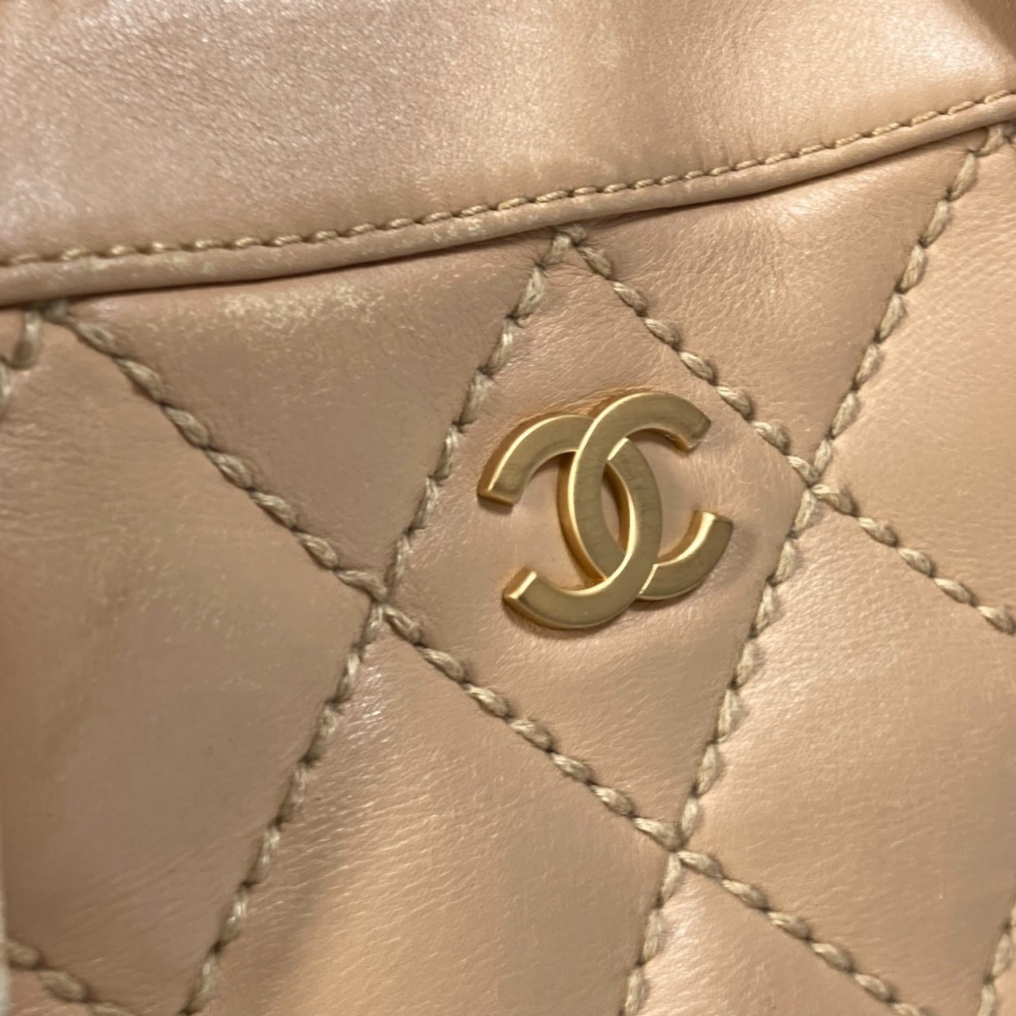 Chanel Wild Stitch Beige Leather Handbag (Pre-Owned)