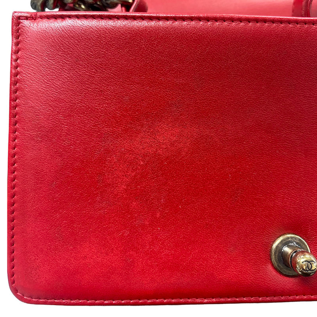 Chanel Red Color Leather Shoulder Bag (Pre-Owned)
