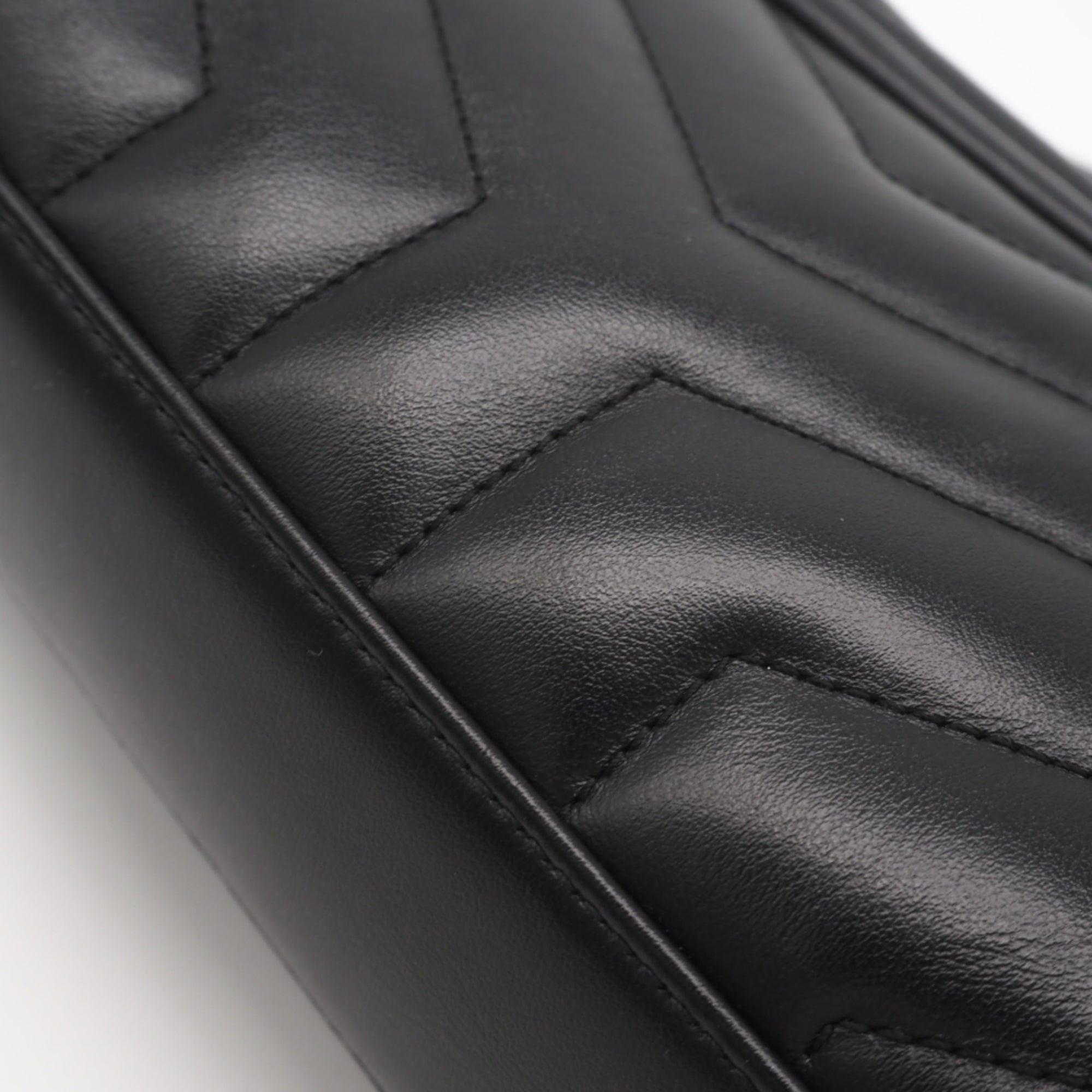 Yves Saint Laurent Black Leather Shoulder Bag (Pre-Owned)
