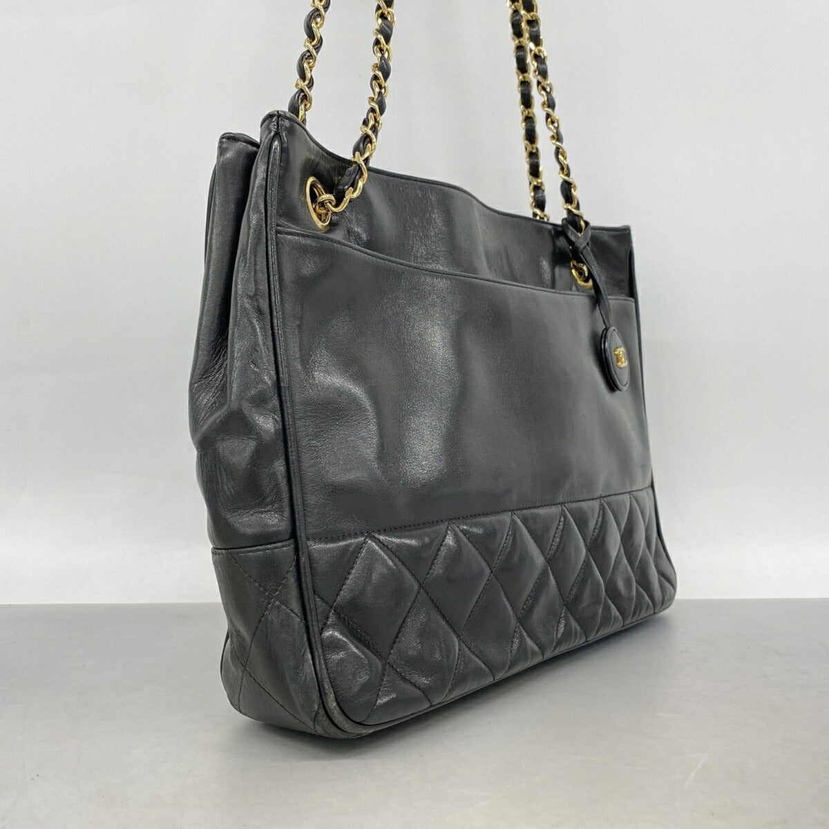 Chanel Black Leather Tote Bag (Pre-Owned)