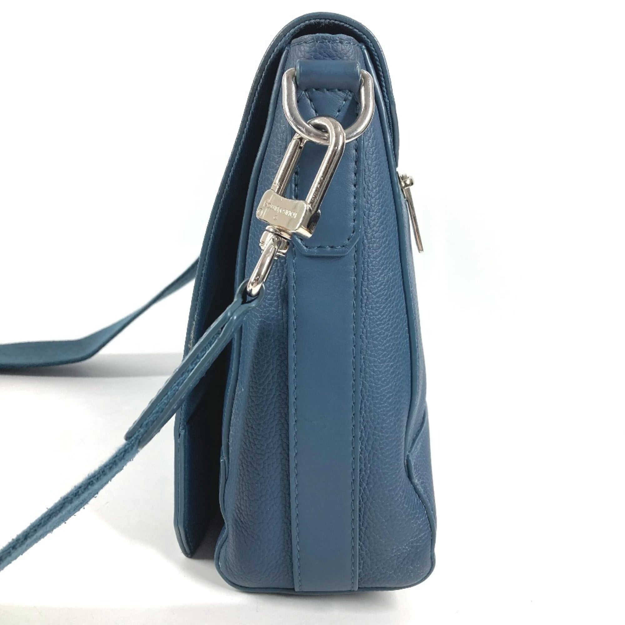 Louis Vuitton Navy Leather Shoulder Bag (Pre-Owned)