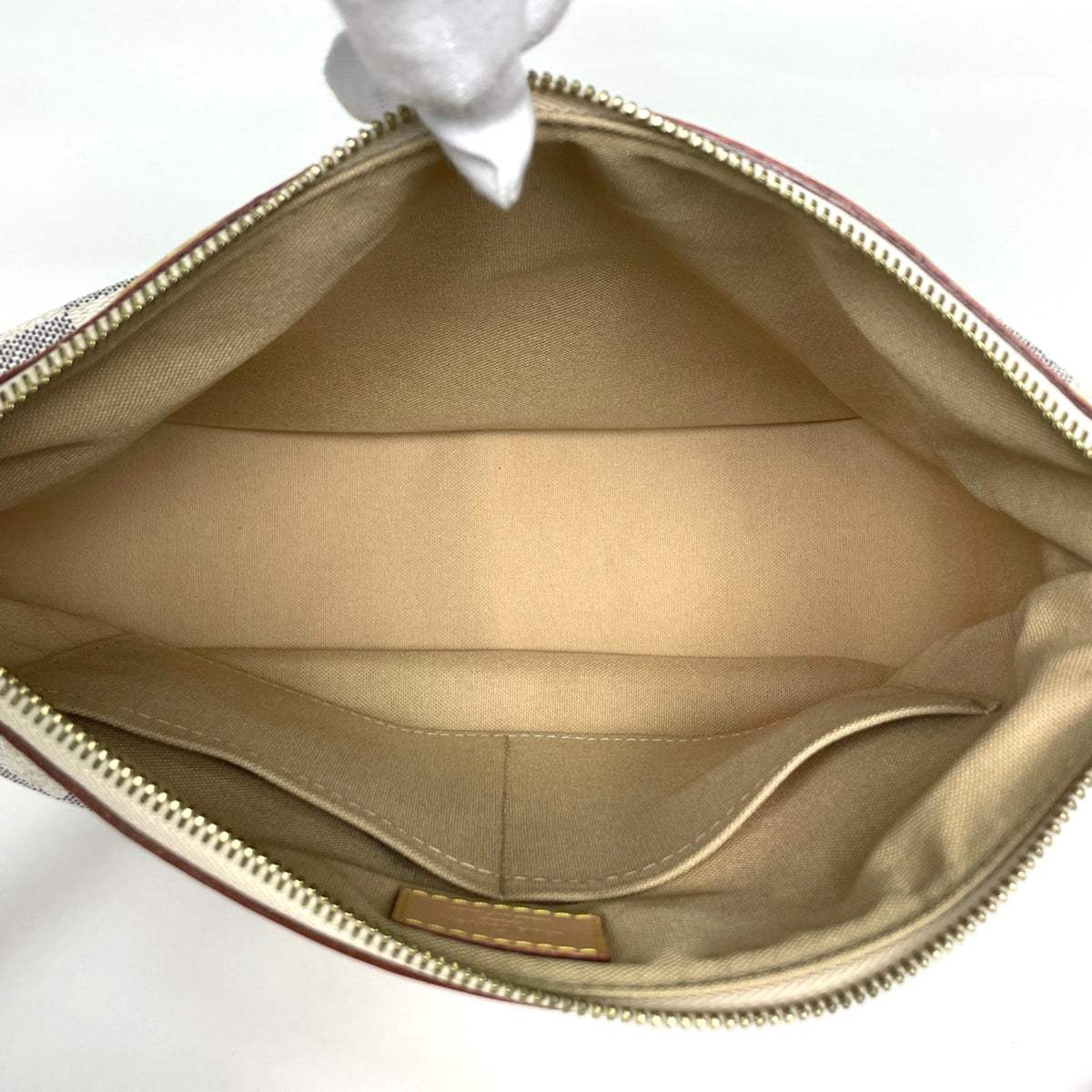 Louis Vuitton White Damier Azur Shoulder Bag (Pre-Owned)