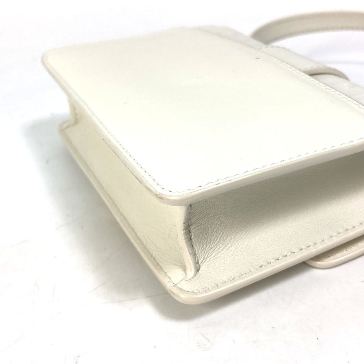 Christian Dior White Leather Shoulder Bag (Pre-Owned)