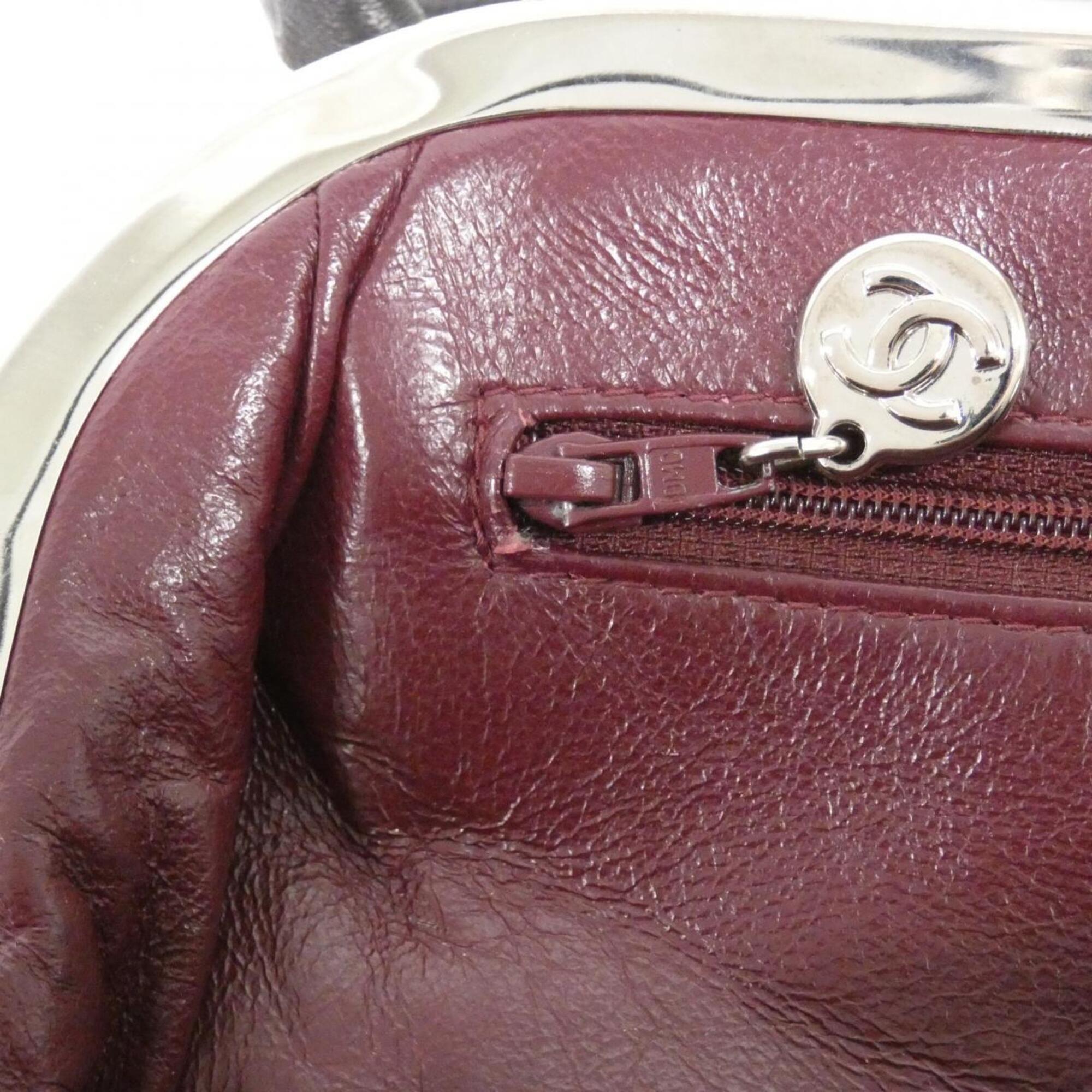 Chanel Black Leather Handbag (Pre-Owned)