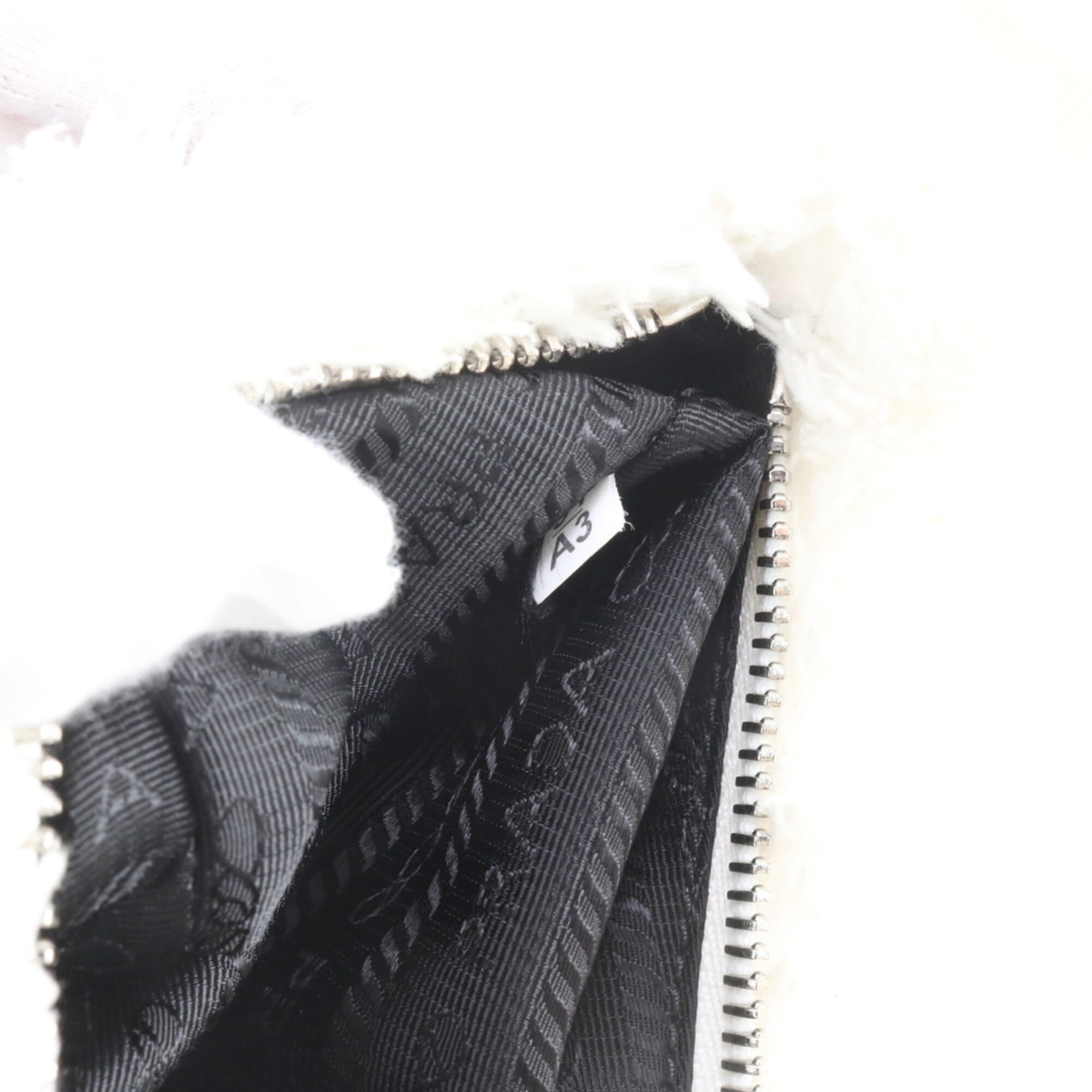 Prada Black White Leather Shoulder Bag (Pre-Owned)