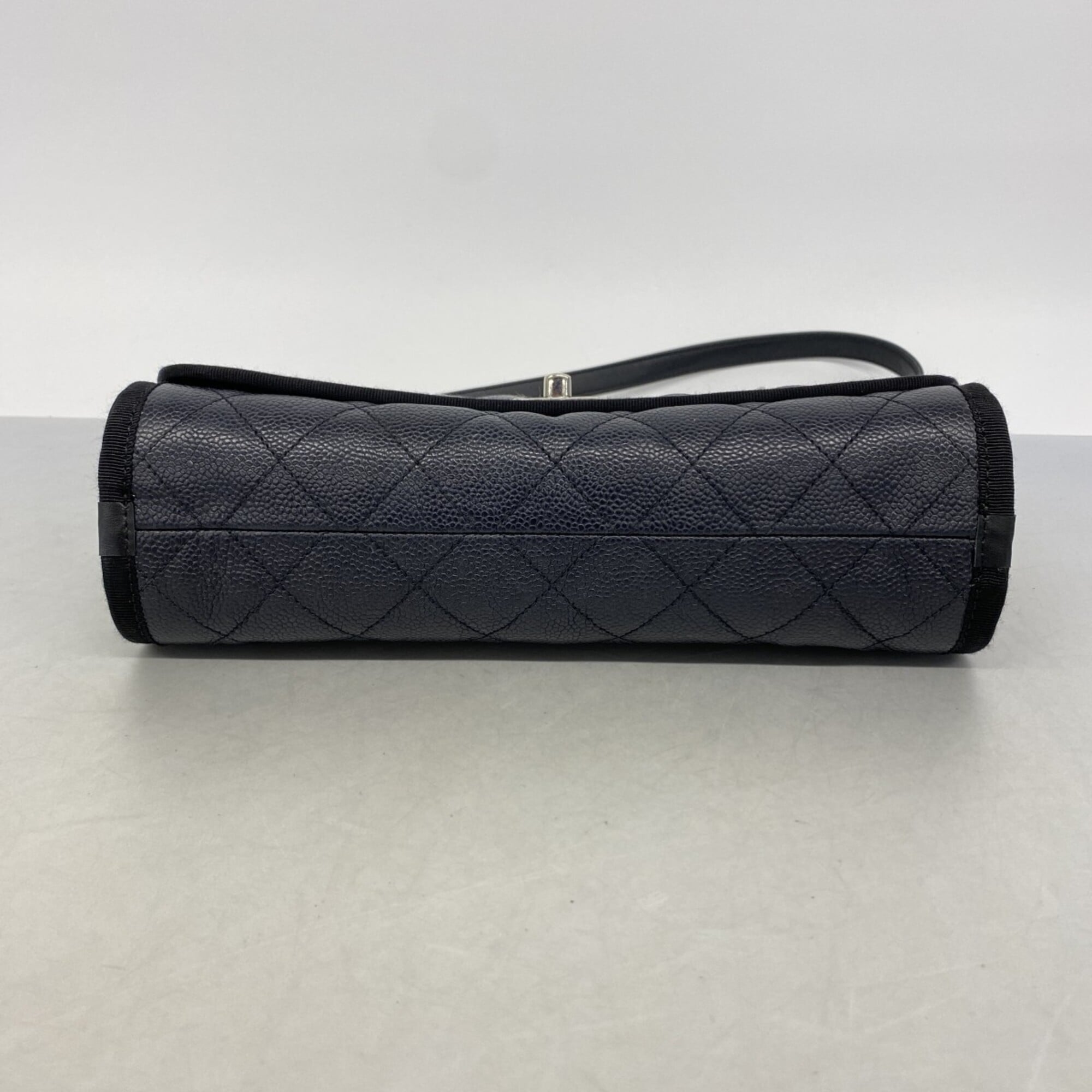 Chanel Black Grained Calfskin Handbag (Pre-Owned)